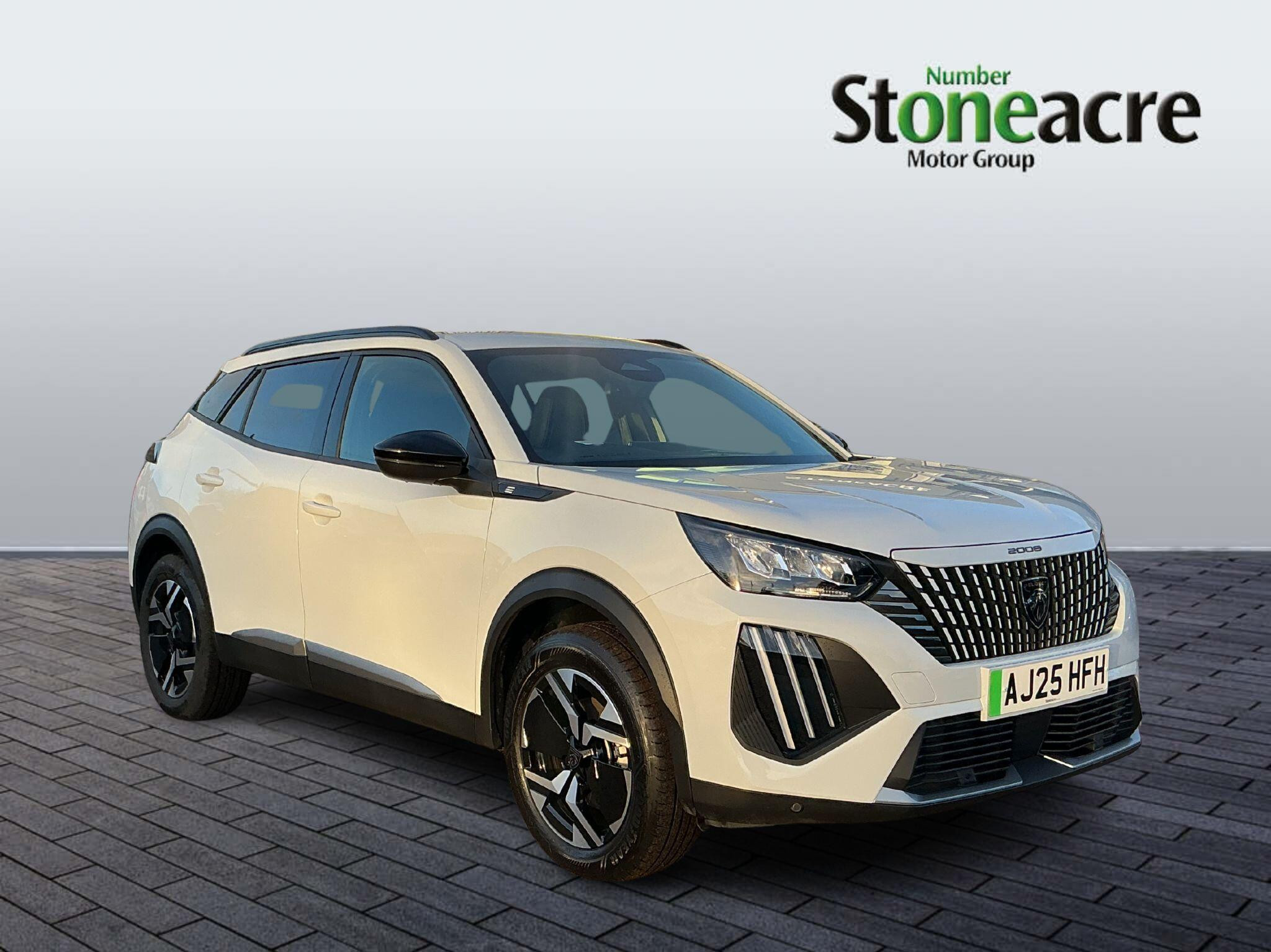 Main listing image - Peugeot e-2008