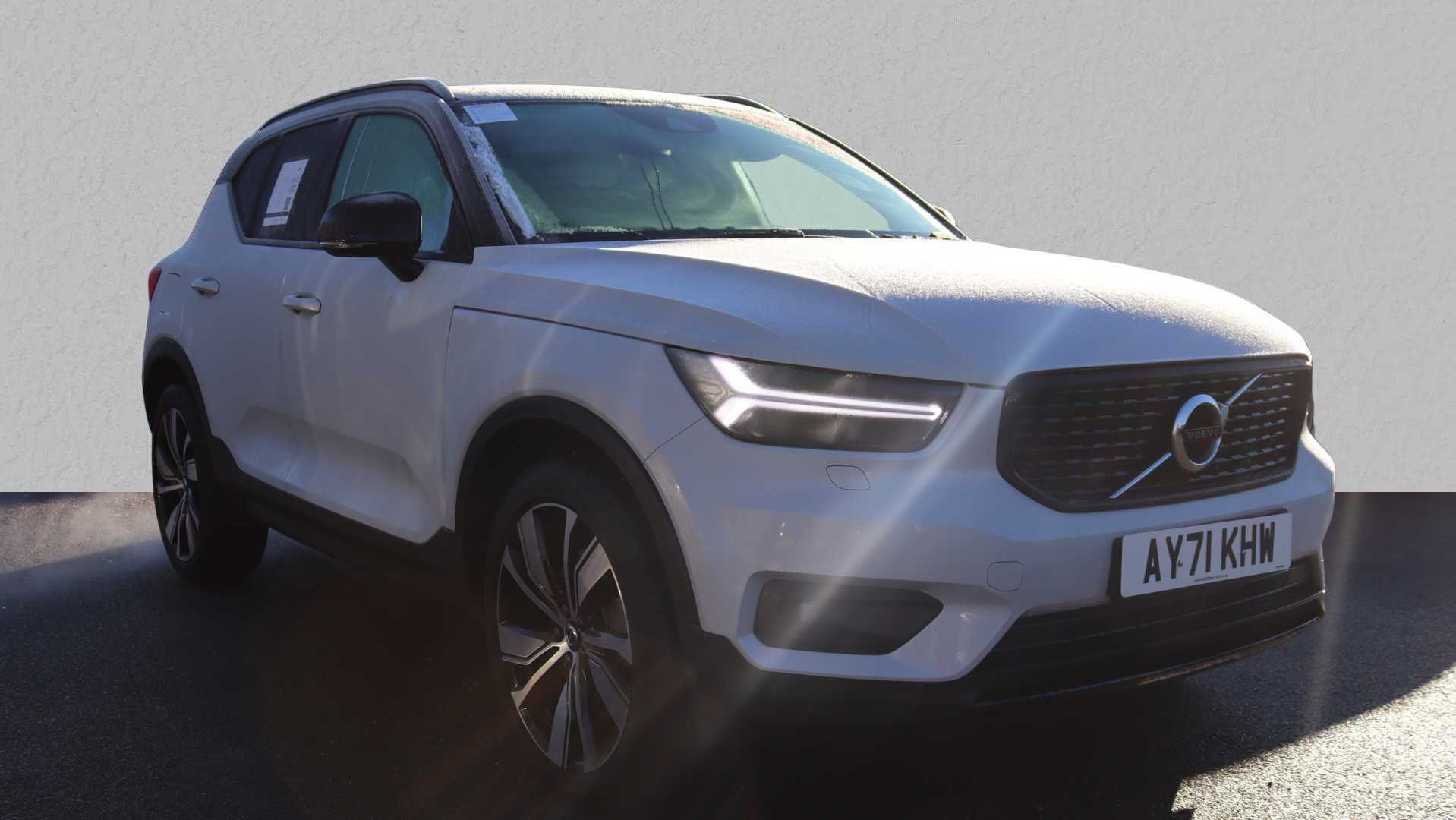 Main listing image - Volvo XC40 Recharge