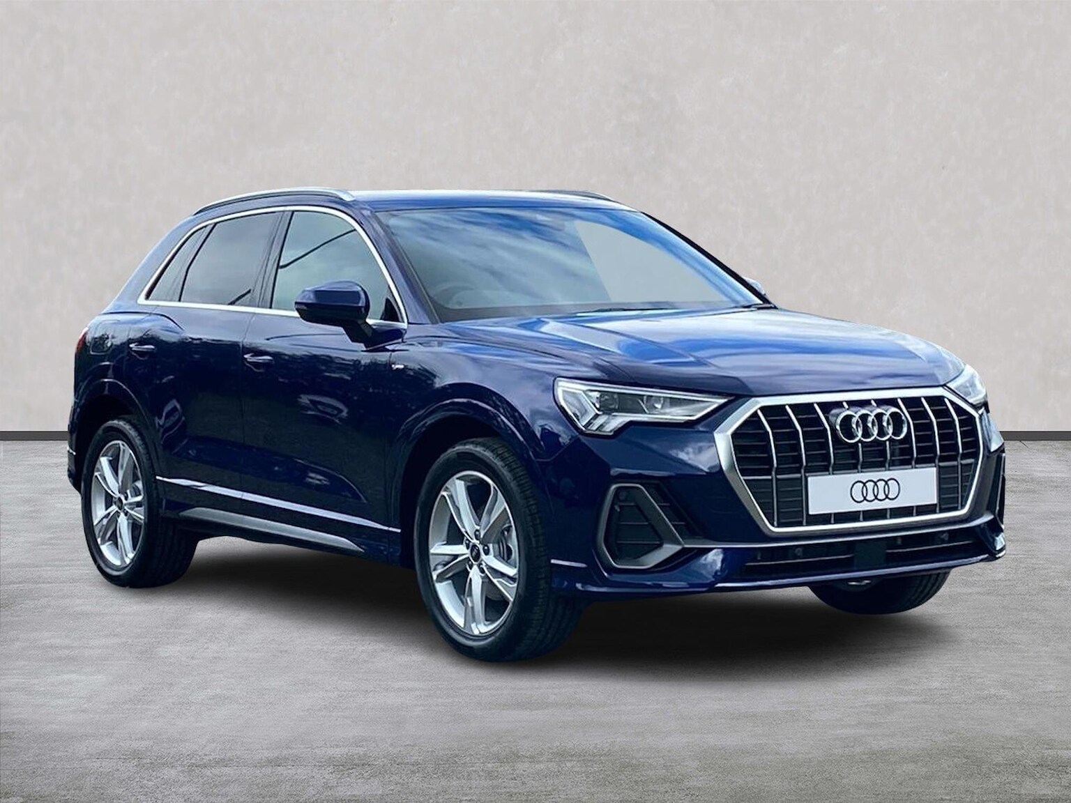 Main listing image - Audi Q3