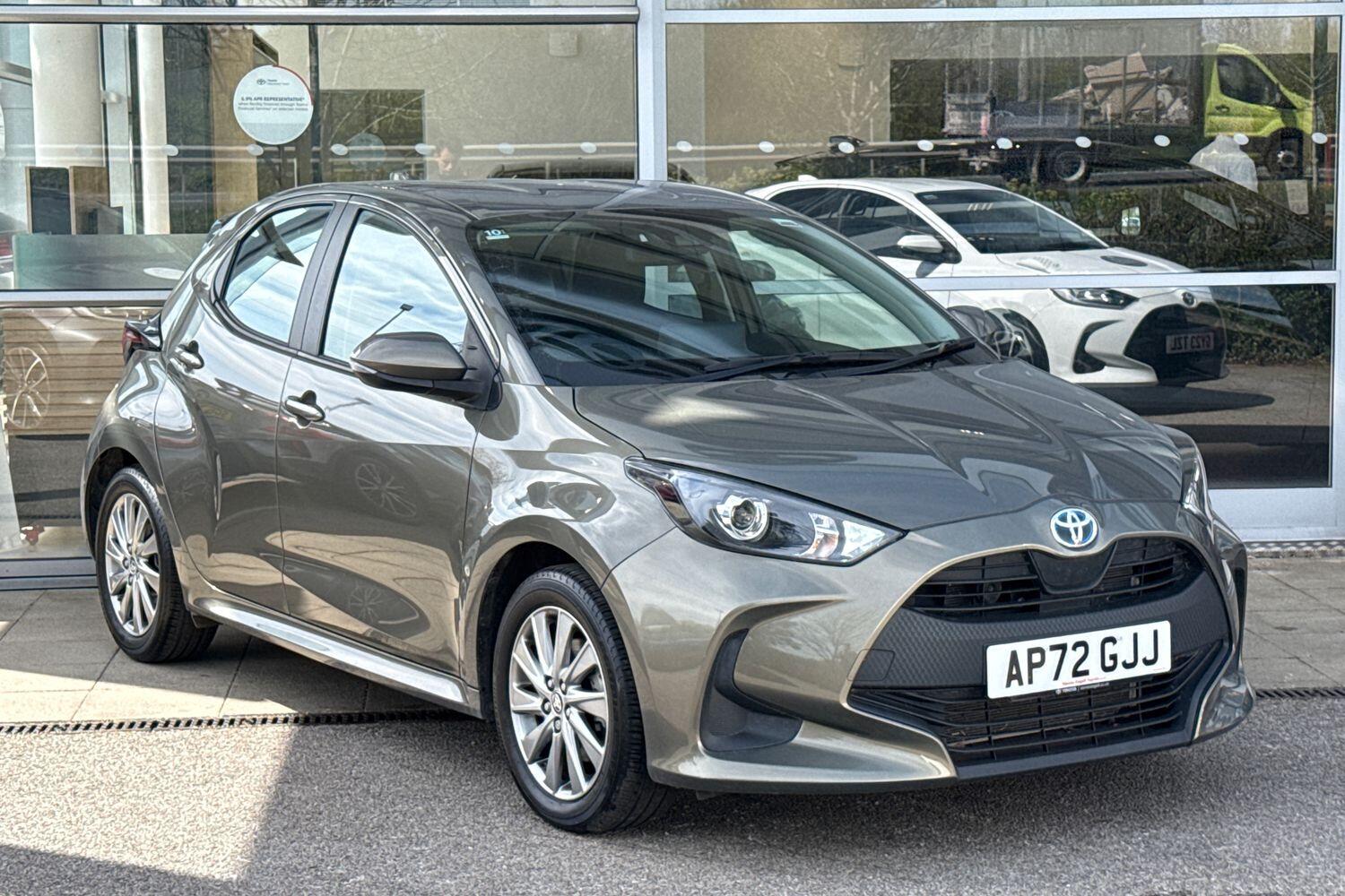 Main listing image - Toyota Yaris