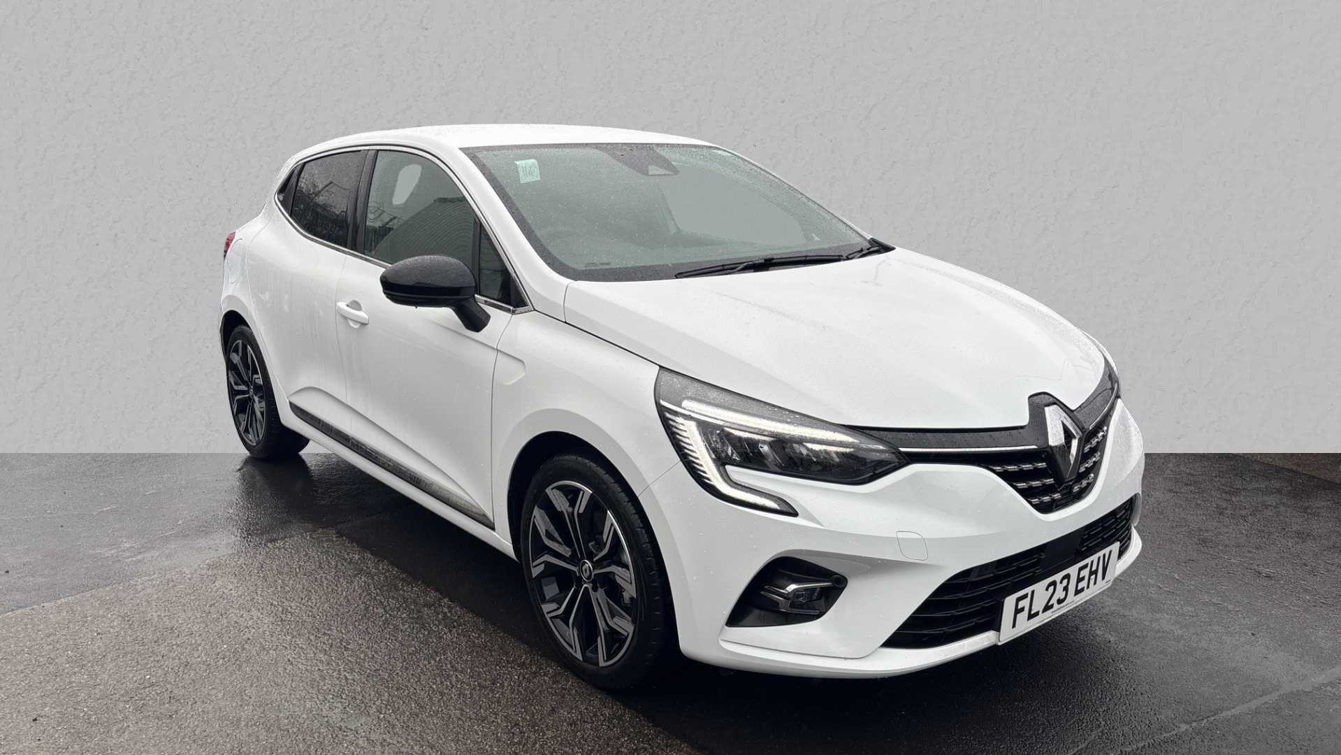 Main listing image - Renault Clio