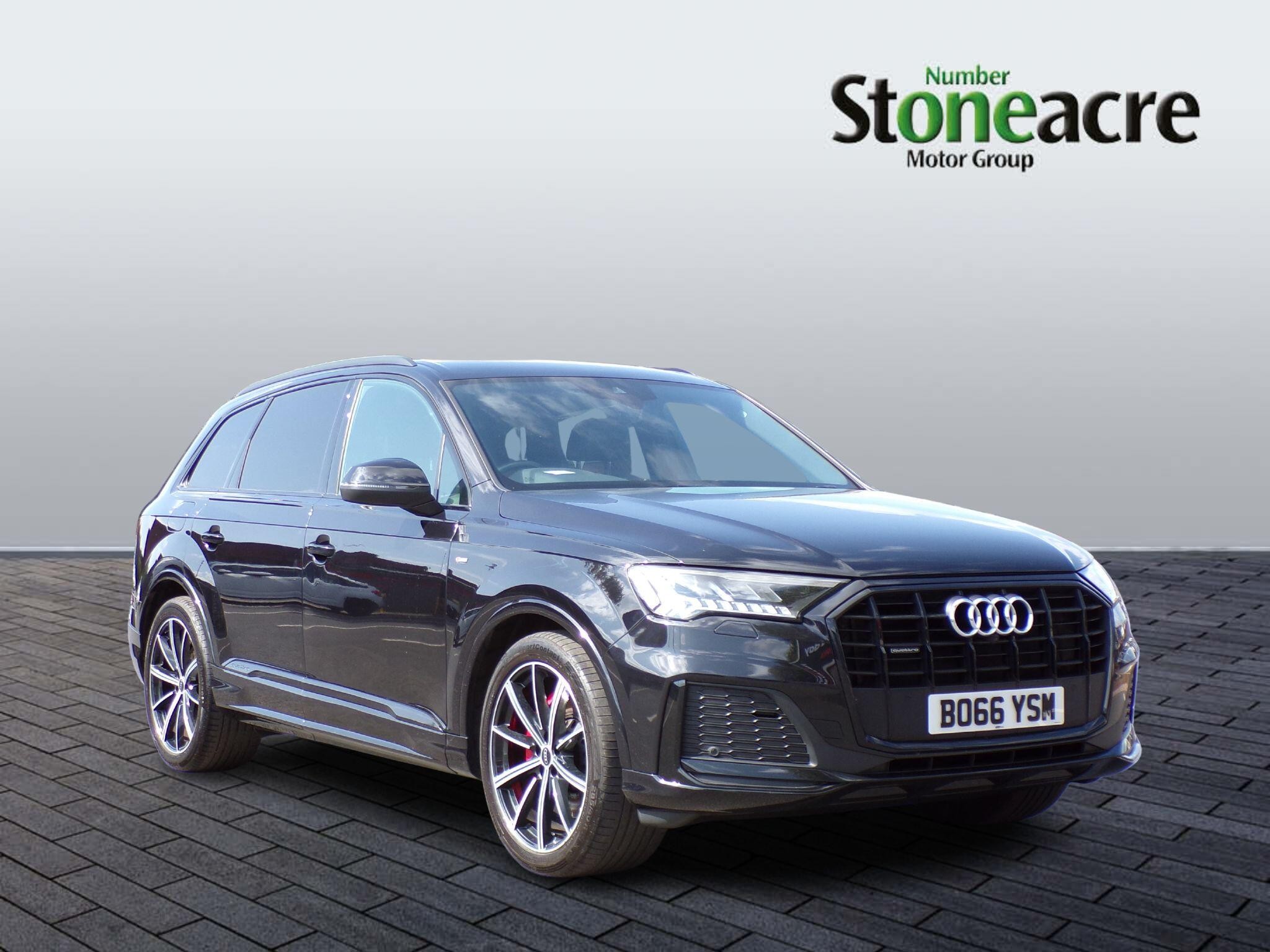 Main listing image - Audi Q7