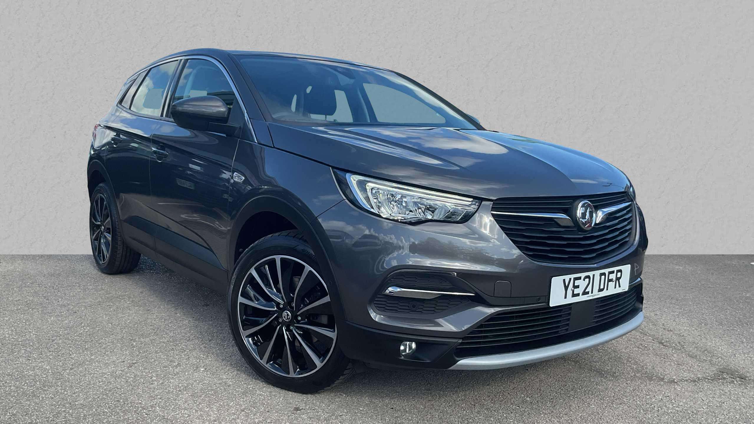 Main listing image - Vauxhall Grandland X