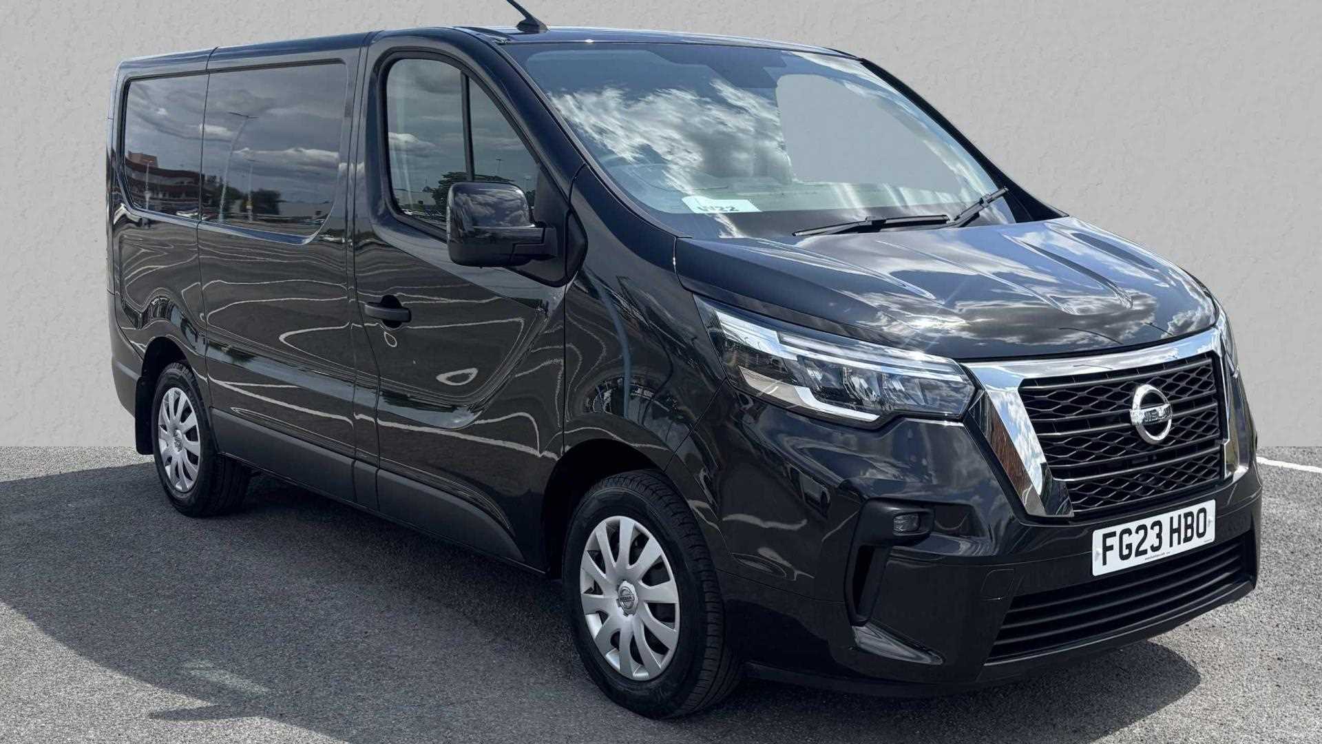 Main listing image - Nissan Primastar