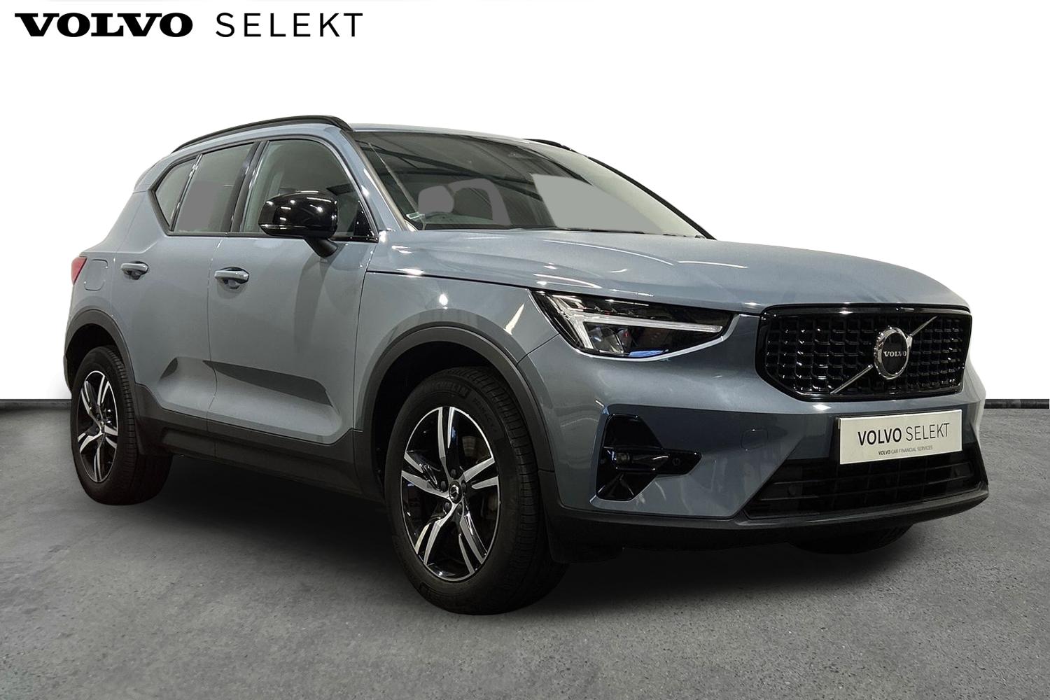 Main listing image - Volvo XC40