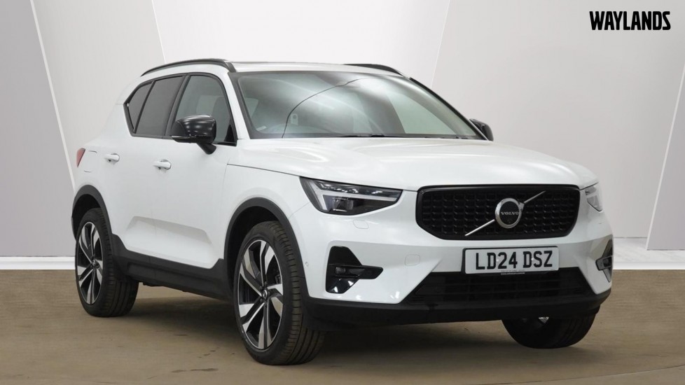 Main listing image - Volvo XC40