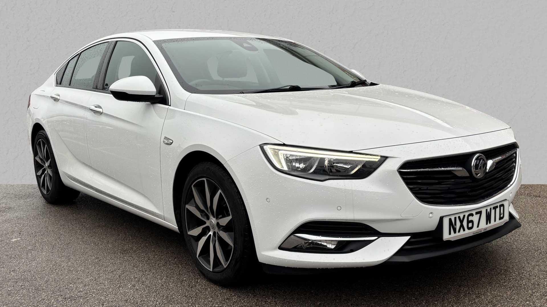 Main listing image - Vauxhall Insignia