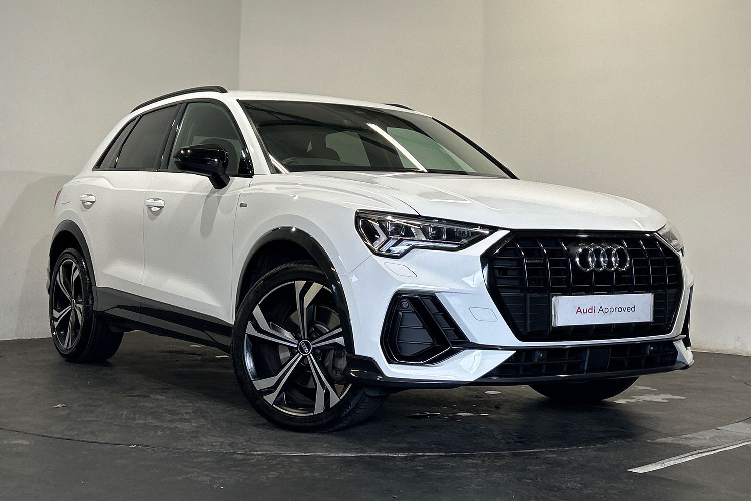 Main listing image - Audi Q3