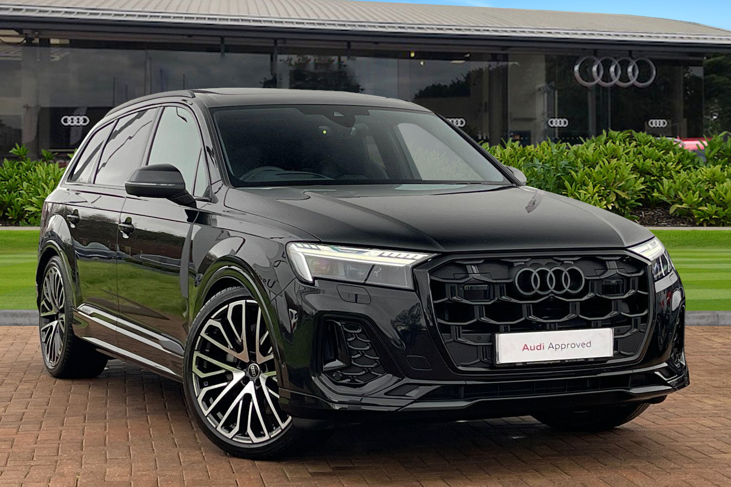 Main listing image - Audi Q7