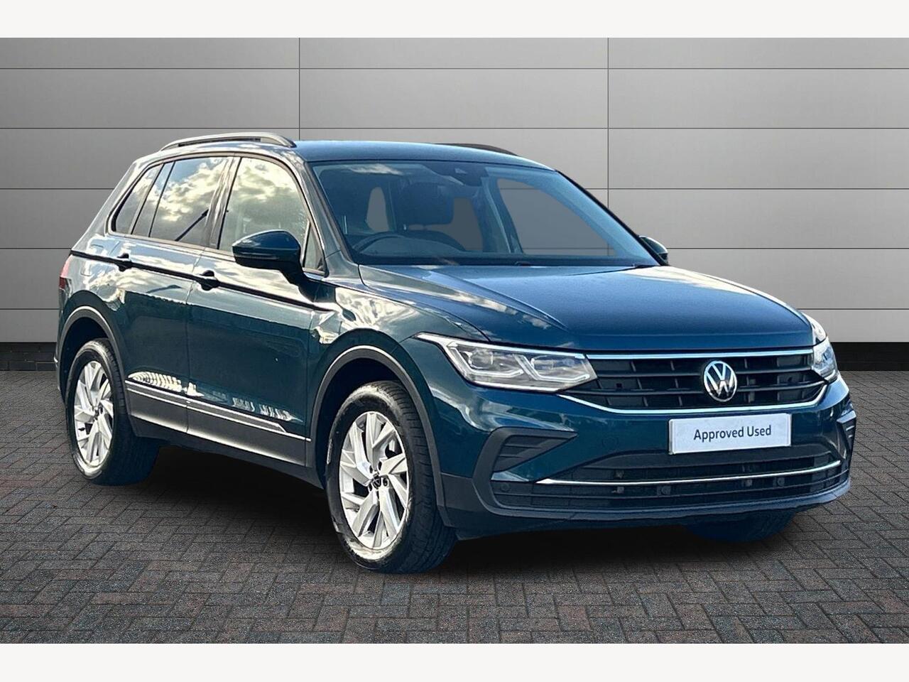 Main listing image - Volkswagen Tiguan