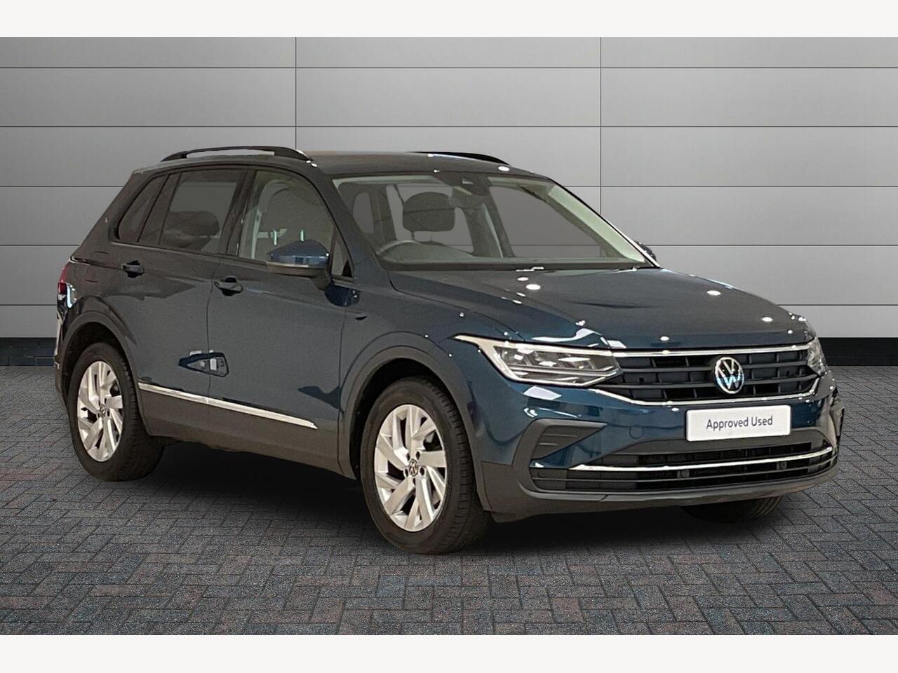 Main listing image - Volkswagen Tiguan