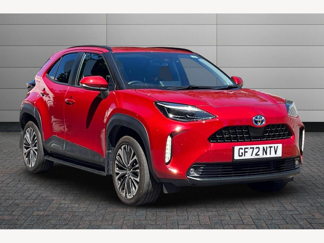 Main listing image - Toyota Yaris Cross