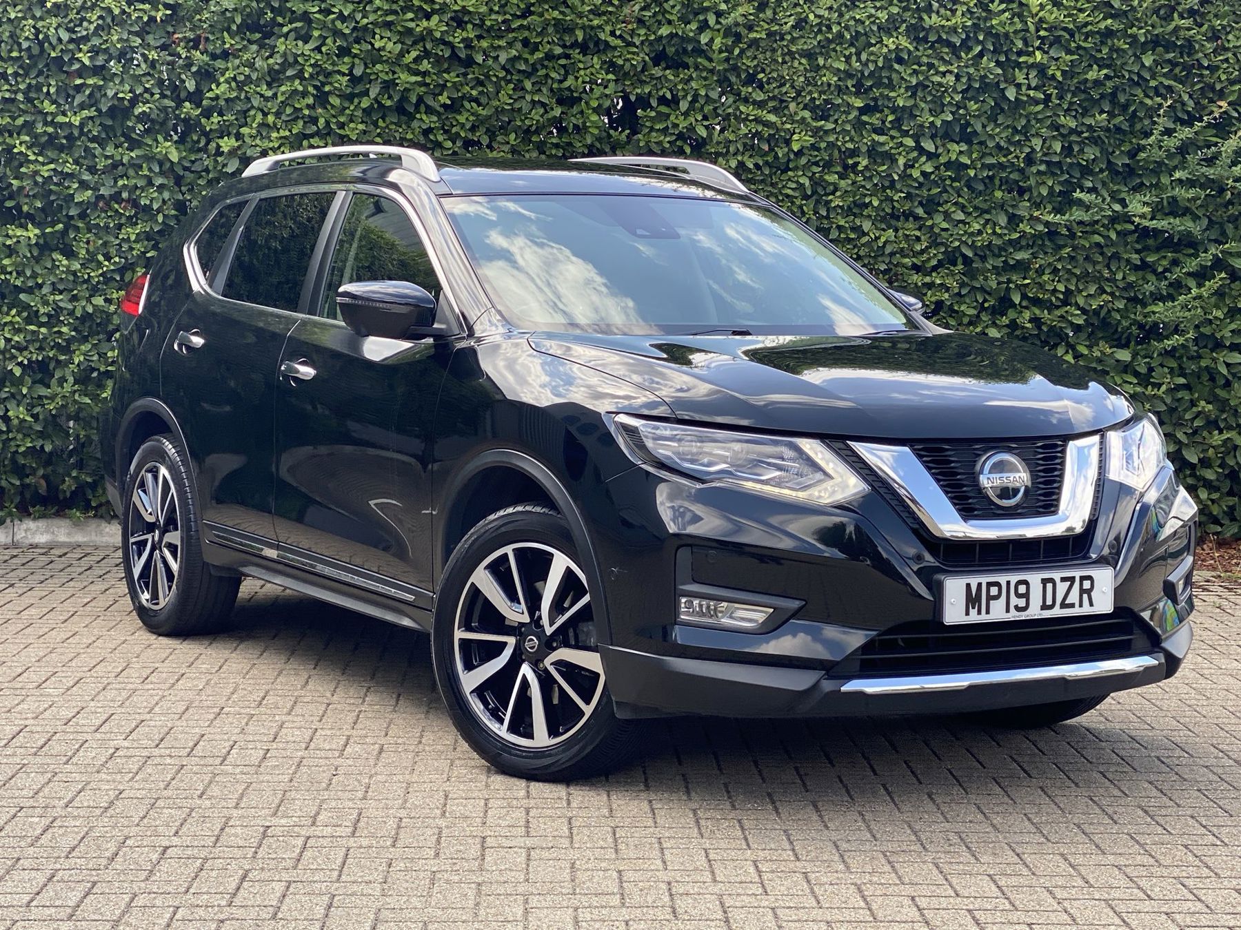 Main listing image - Nissan X-Trail