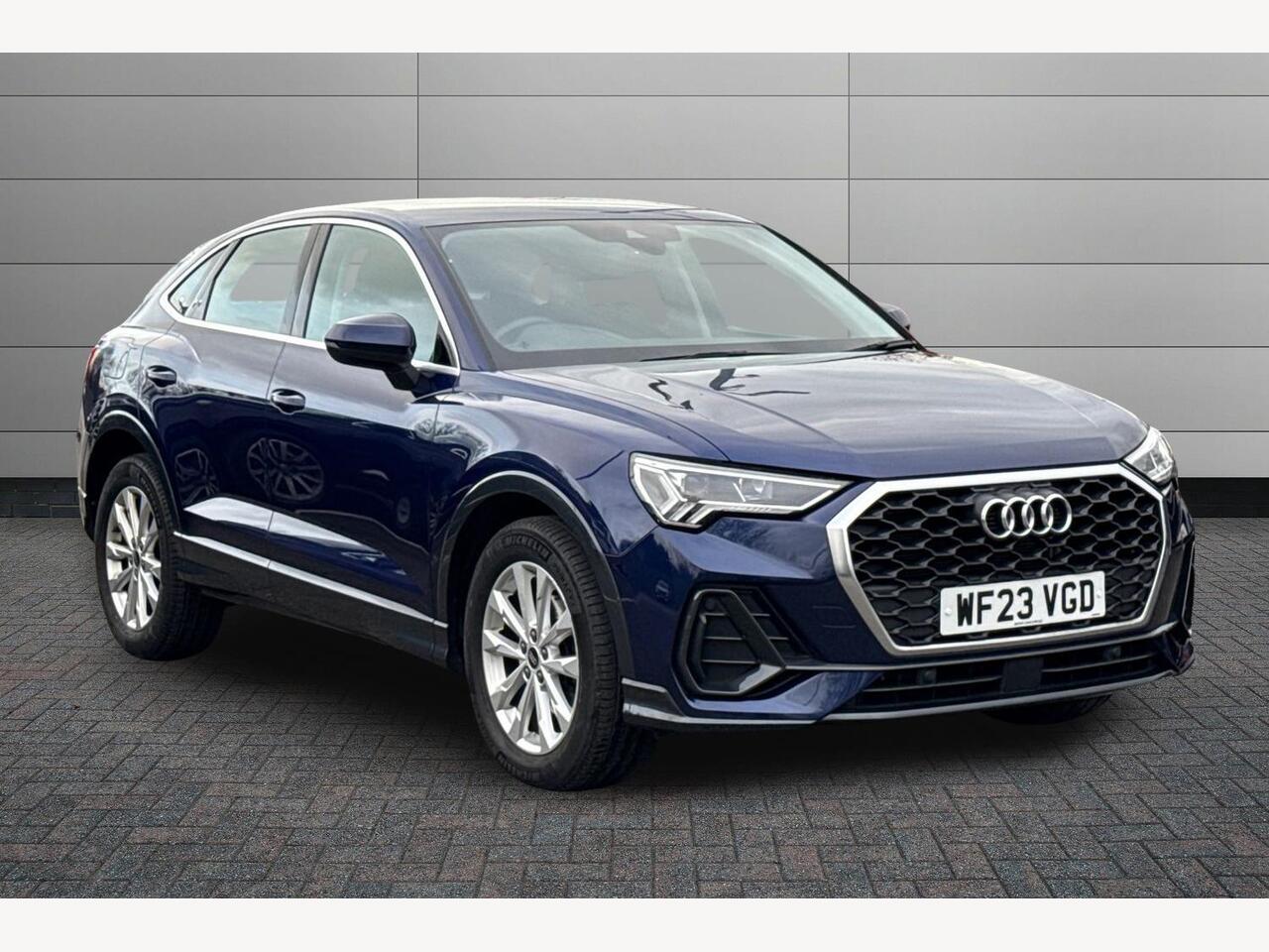 Main listing image - Audi Q3