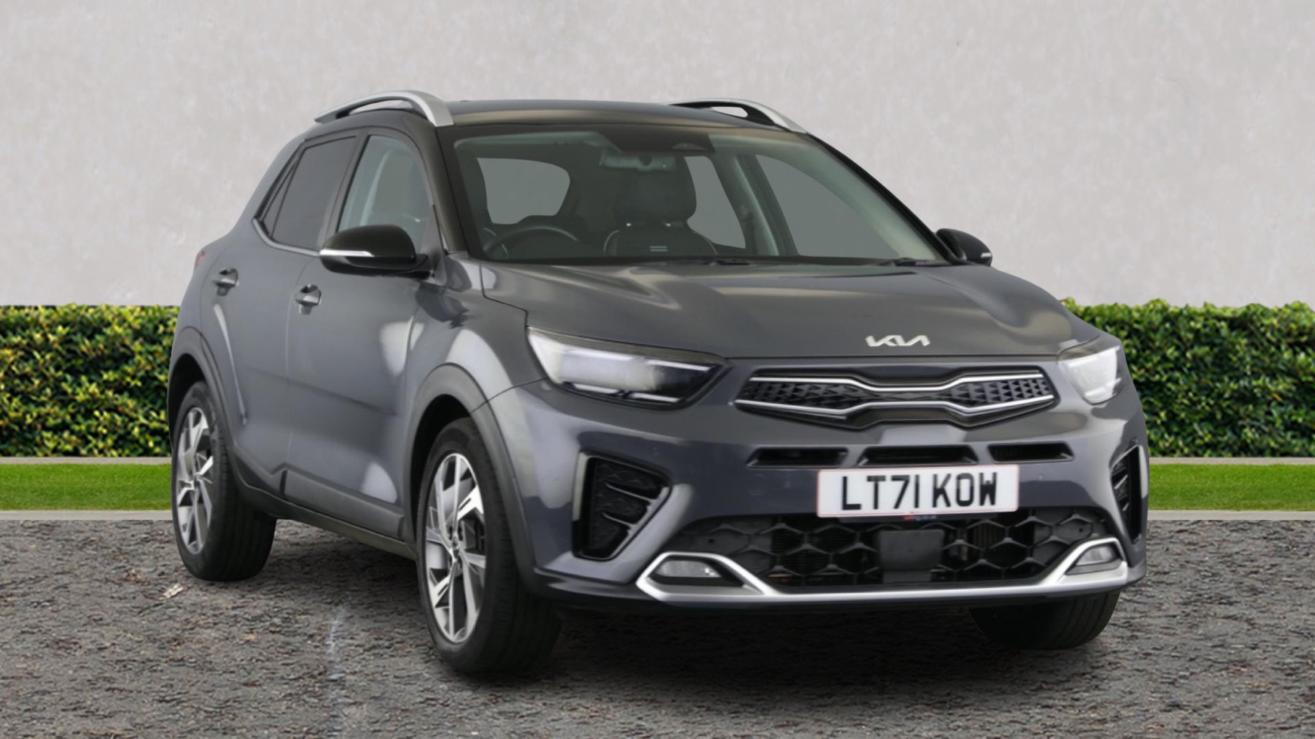 Main listing image - Kia Stonic