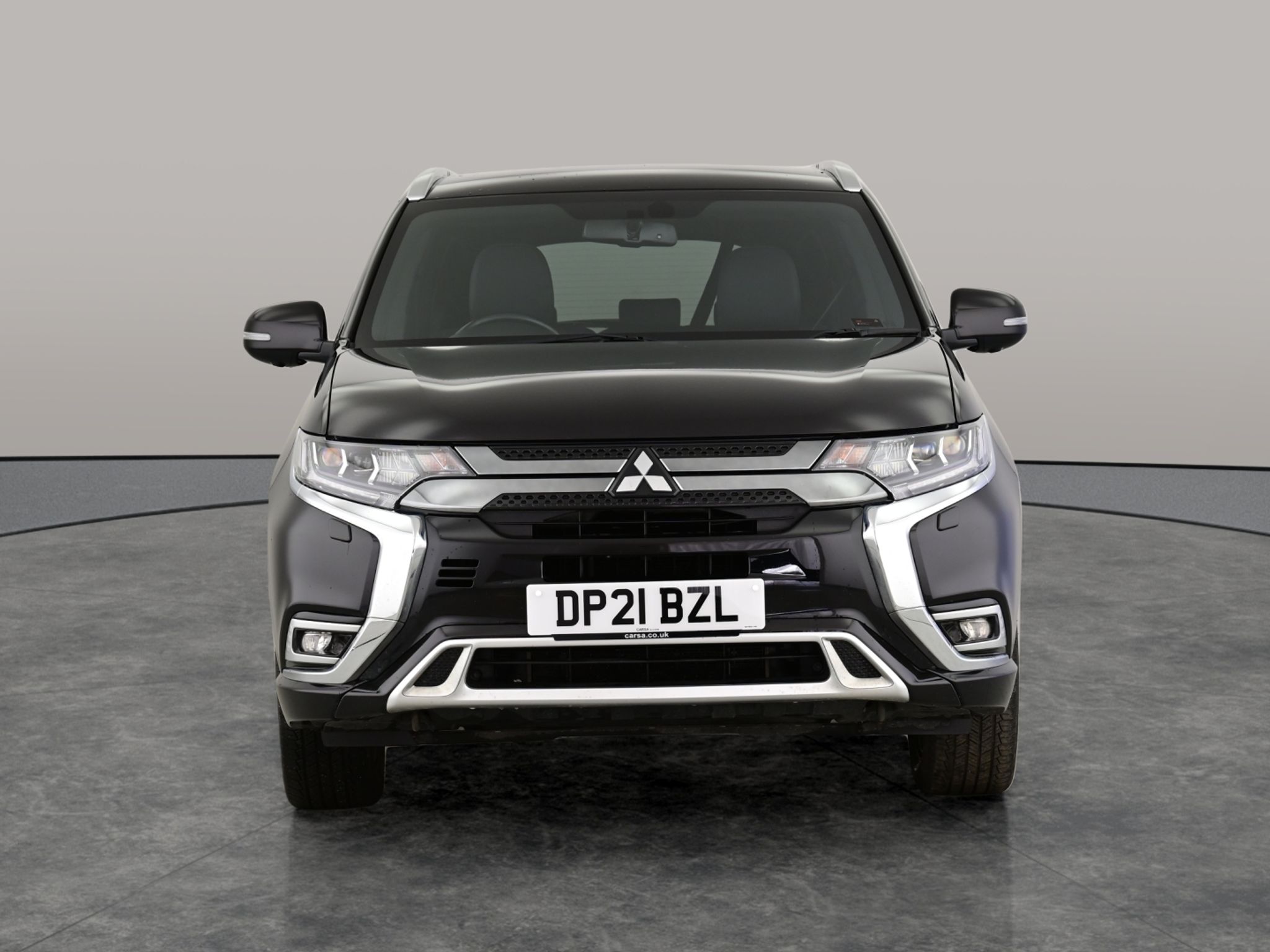 Main listing image - Mitsubishi Outlander