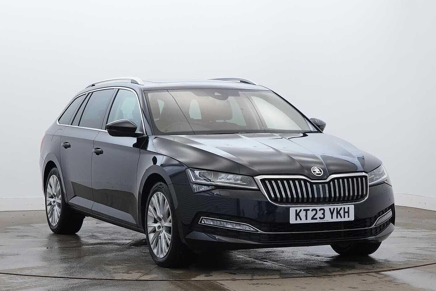 Main listing image - Skoda Superb