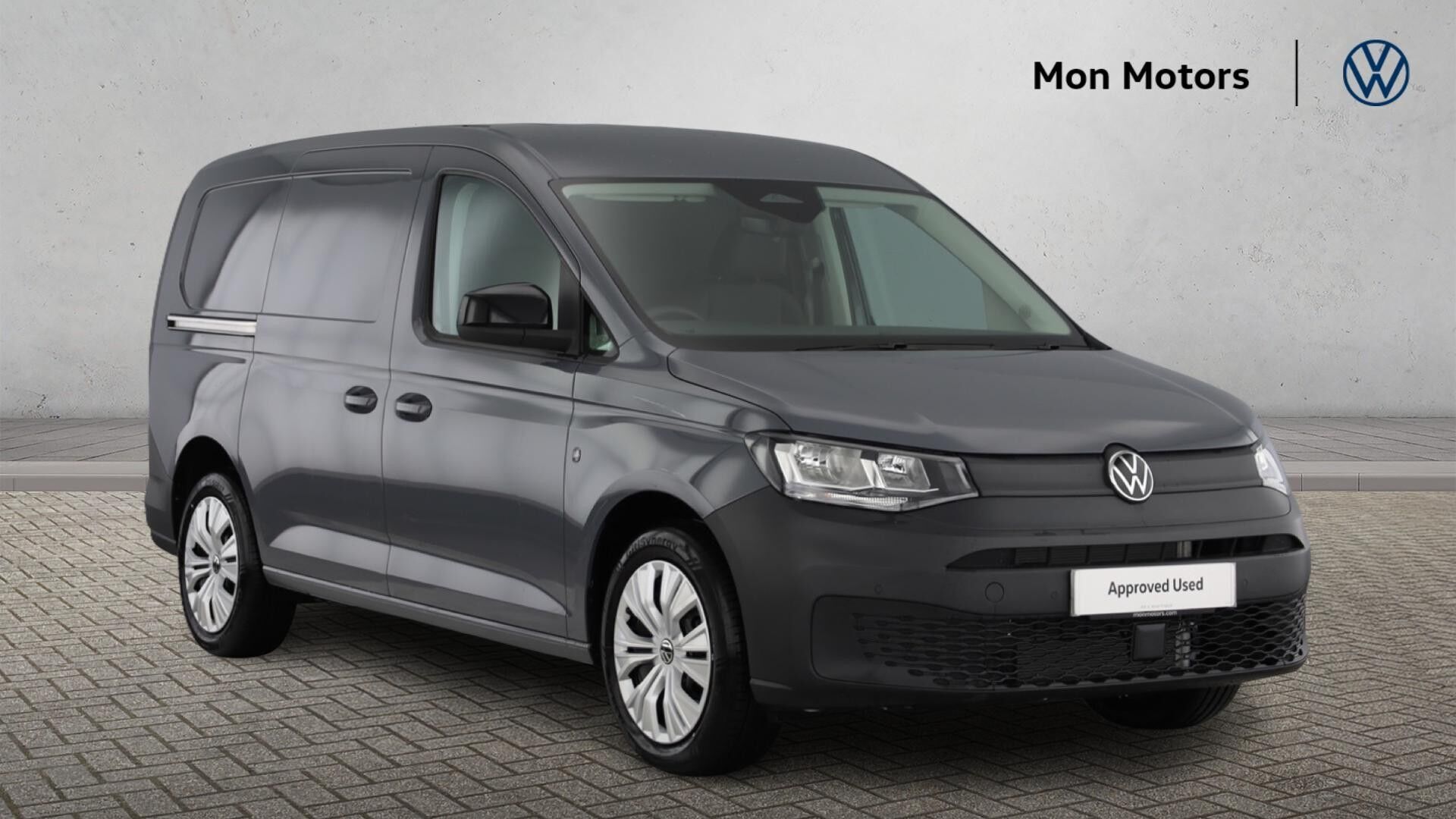Main listing image - Volkswagen Caddy Maxi