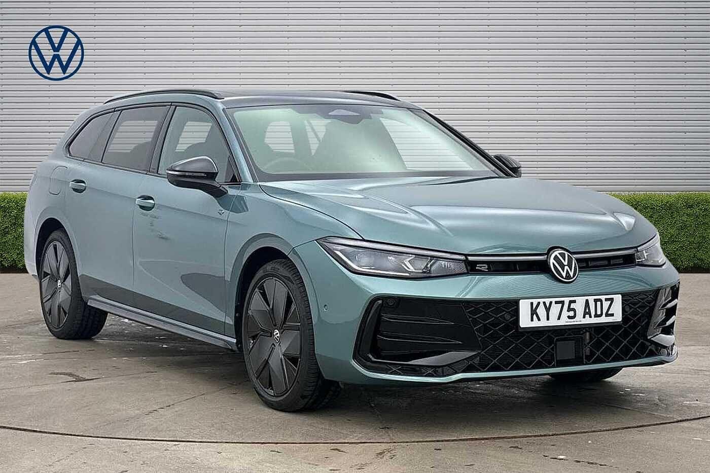 Main listing image - Volkswagen Passat