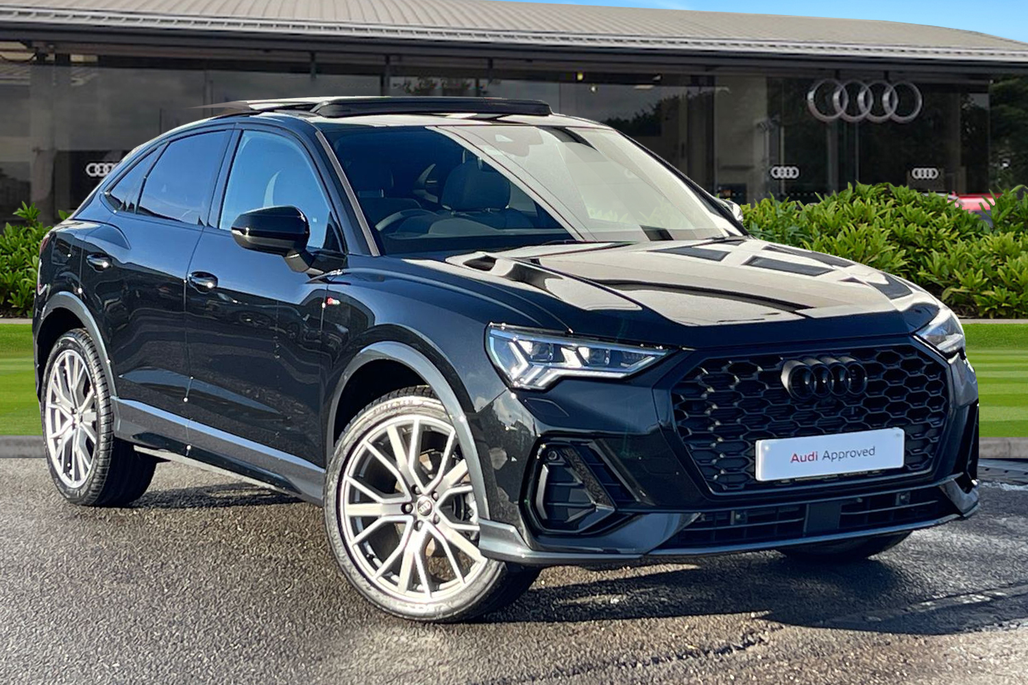 Main listing image - Audi Q3