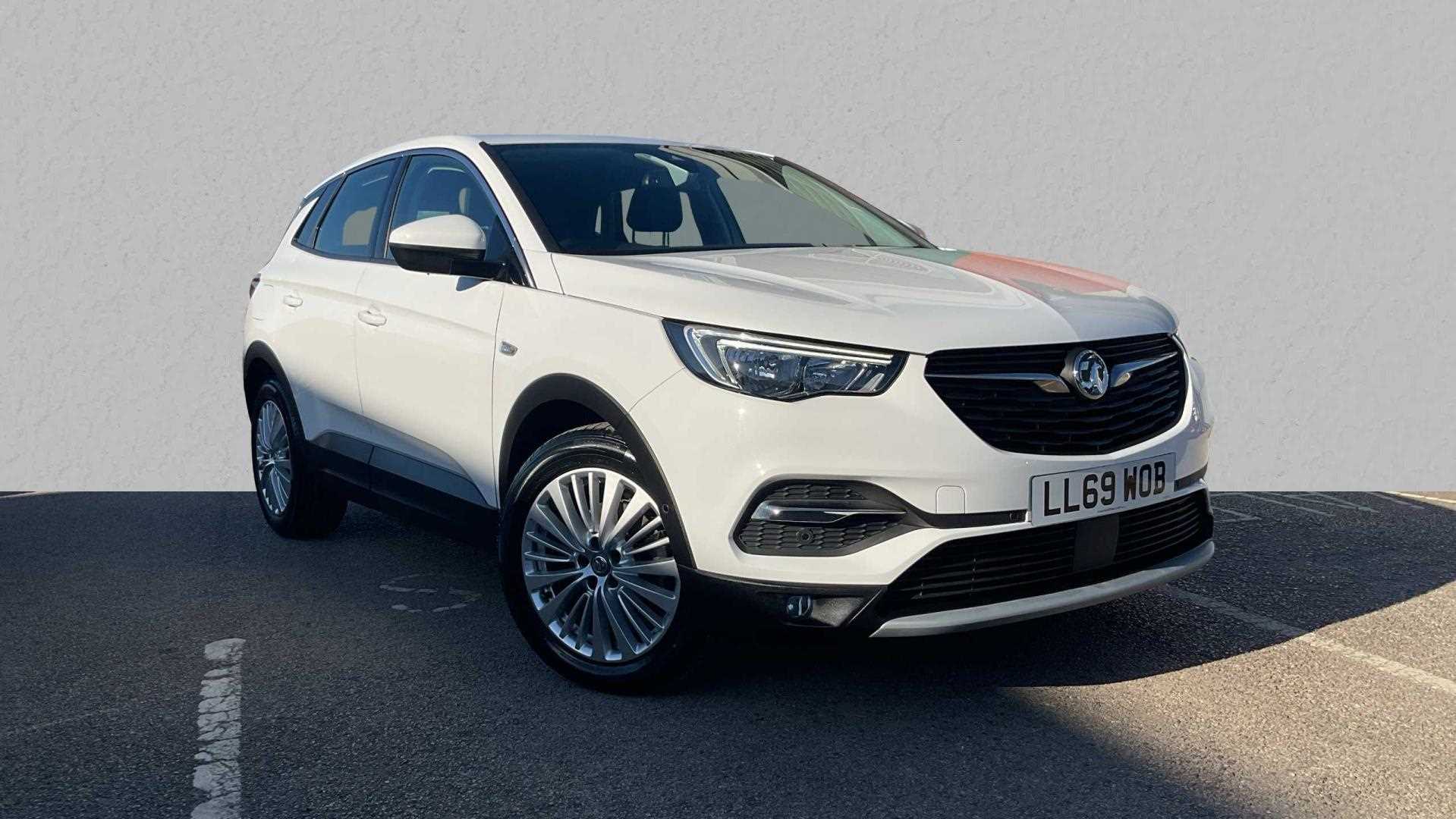 Main listing image - Vauxhall Grandland X