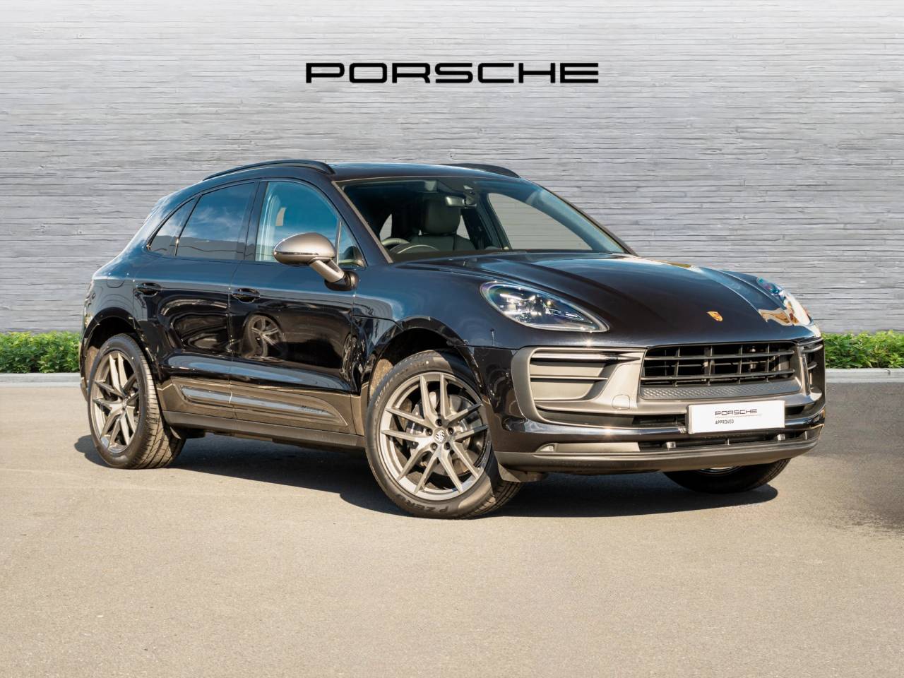 Main listing image - Porsche Macan