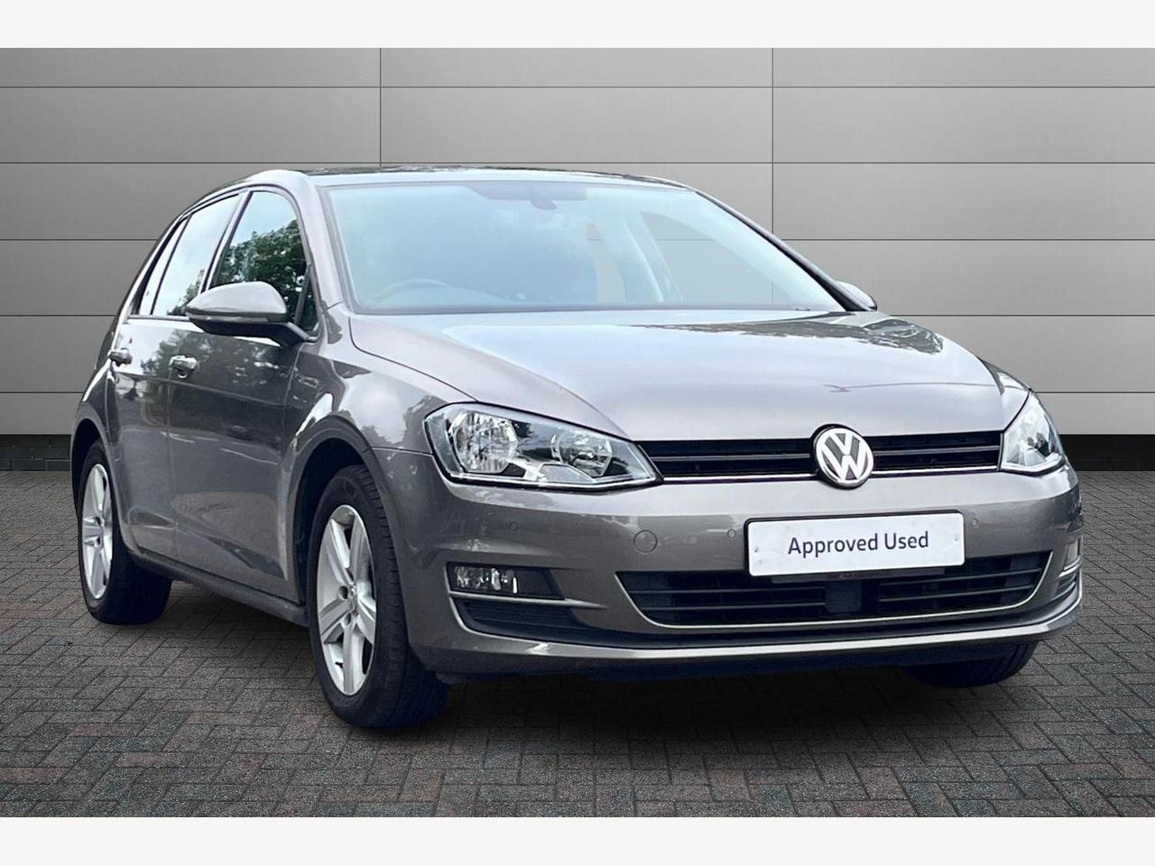 Main listing image - Volkswagen Golf
