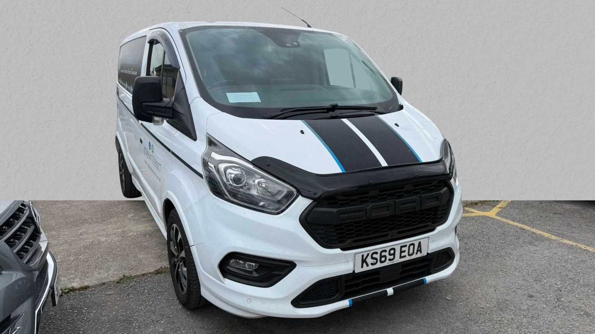 Main listing image - Ford Transit Custom