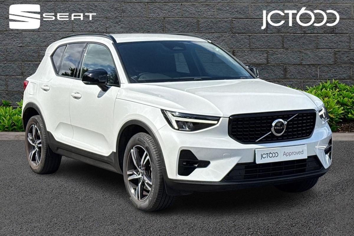 Main listing image - Volvo XC40