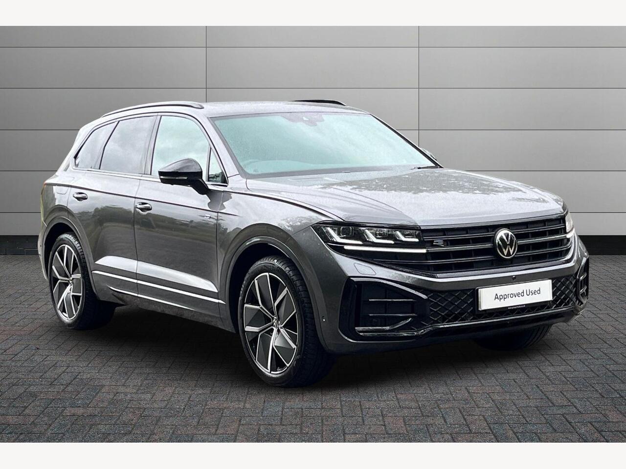 Main listing image - Volkswagen Touareg