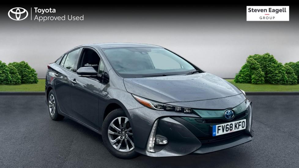 Main listing image - Toyota Prius Plug-In