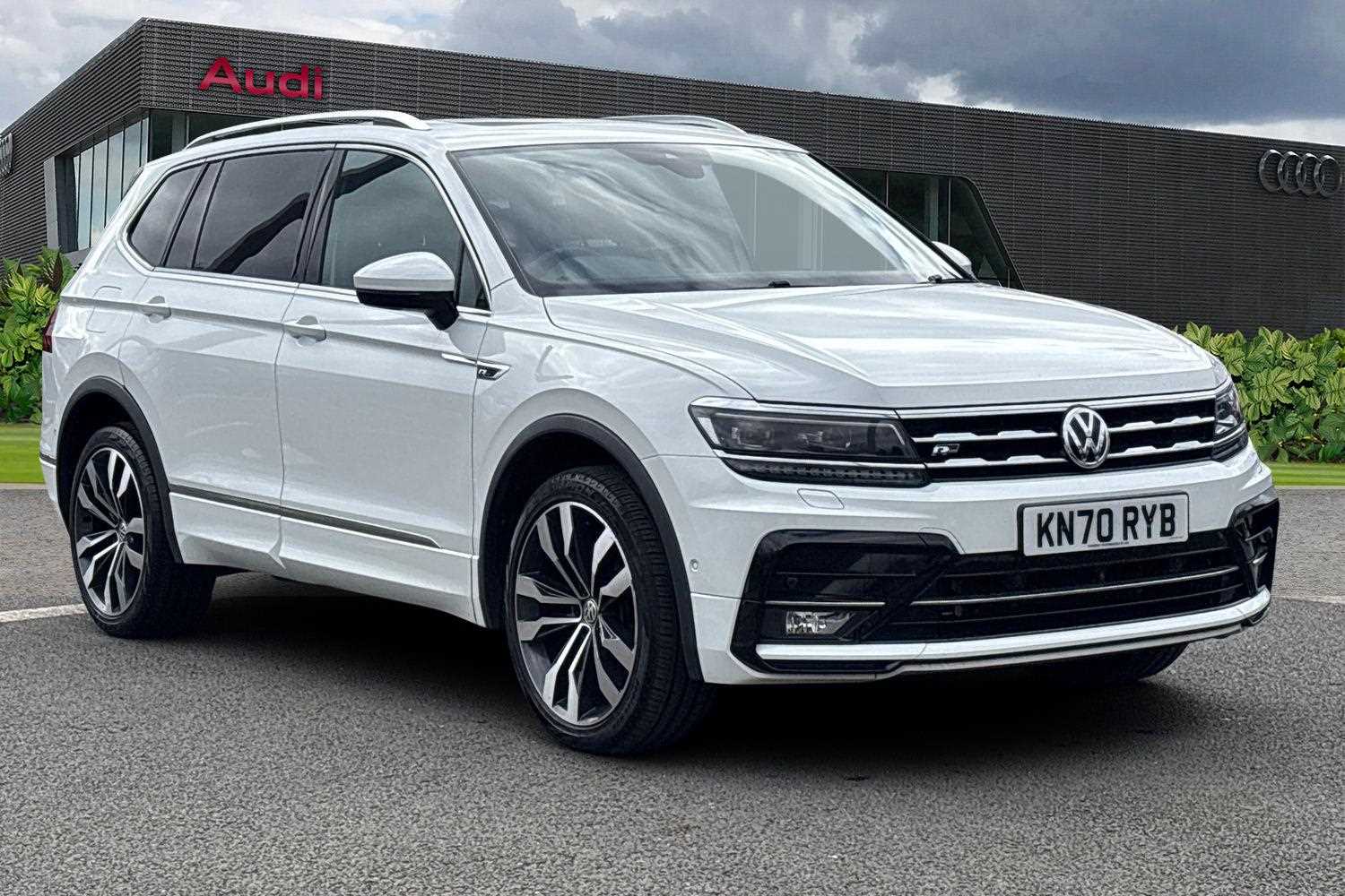 Main listing image - Volkswagen Tiguan Allspace