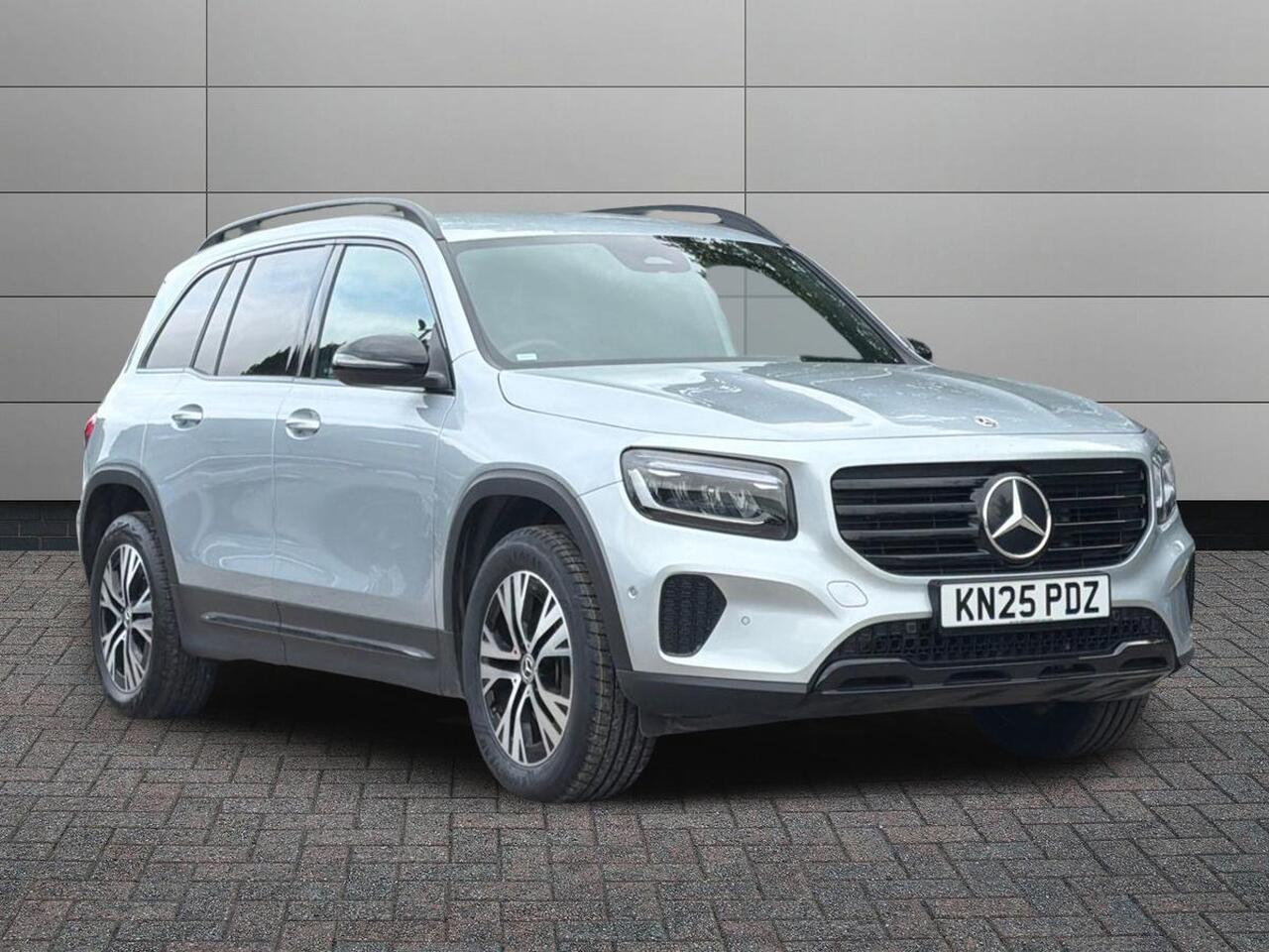 Main listing image - Mercedes-Benz GLB