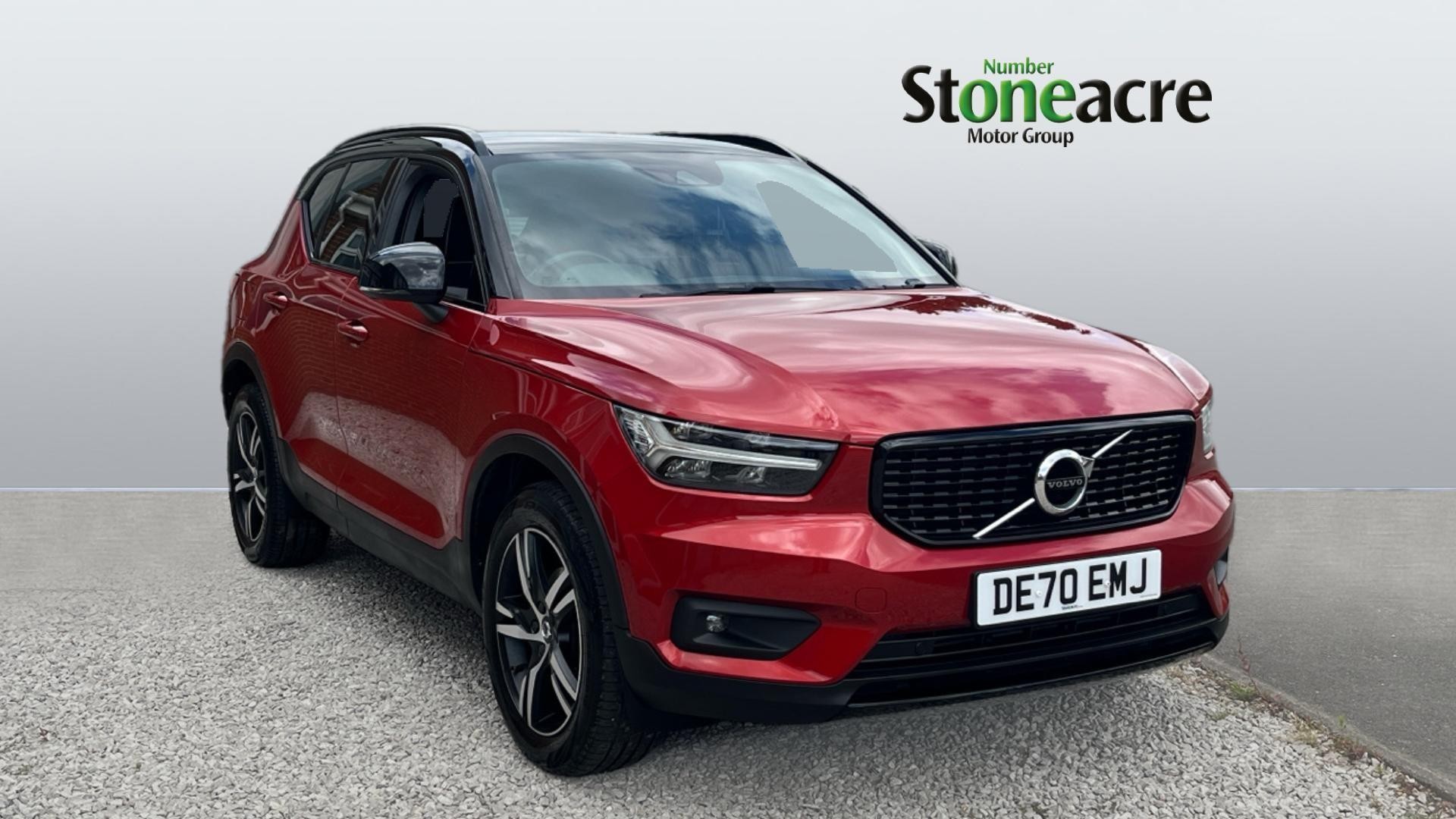 Main listing image - Volvo XC40