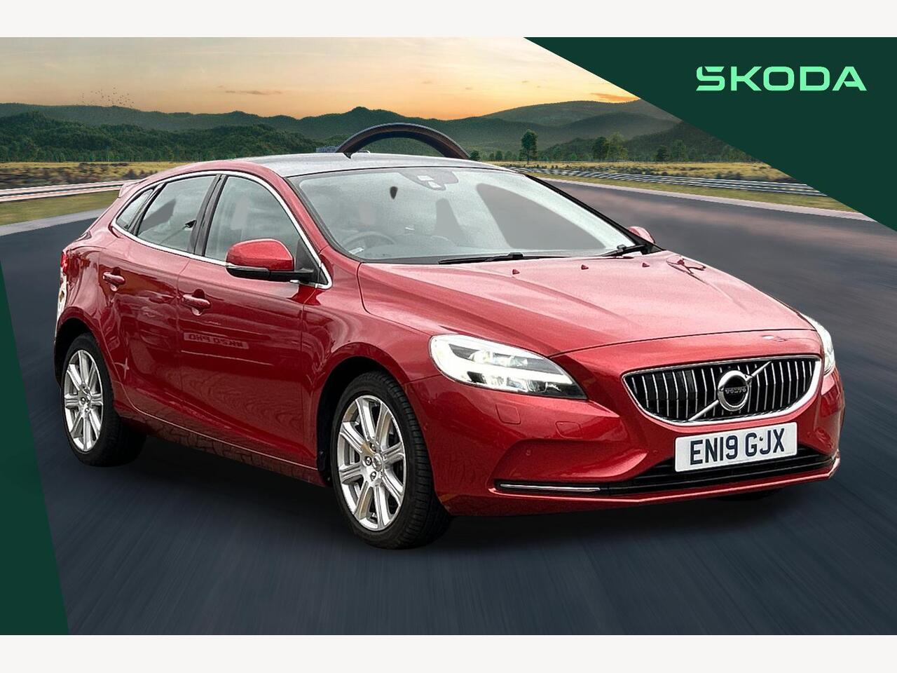 Main listing image - Volvo V40