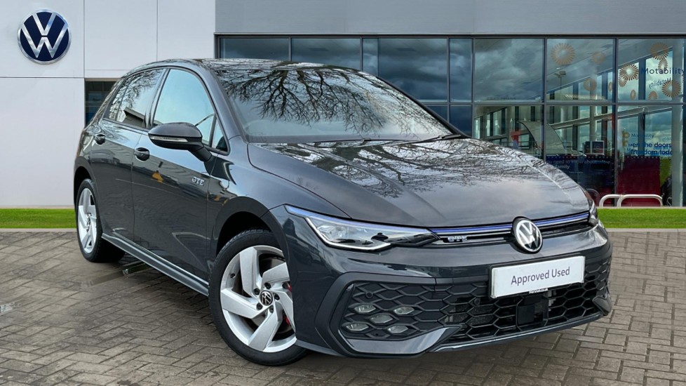 Main listing image - Volkswagen Golf GTE