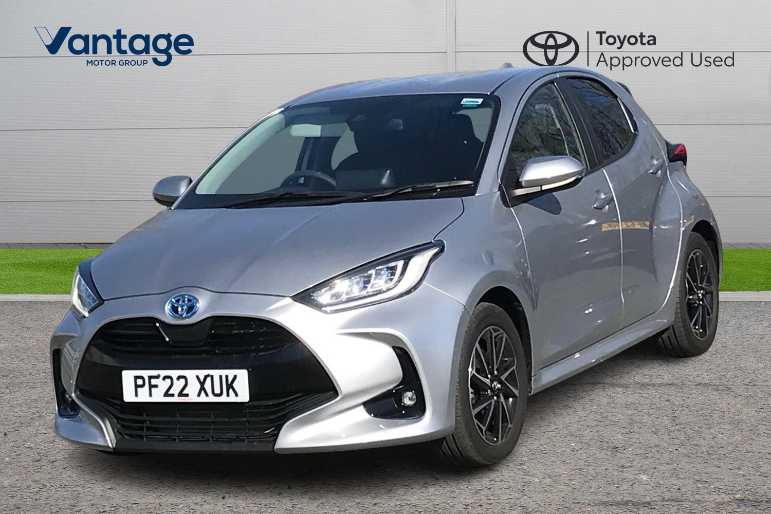 Main listing image - Toyota Yaris