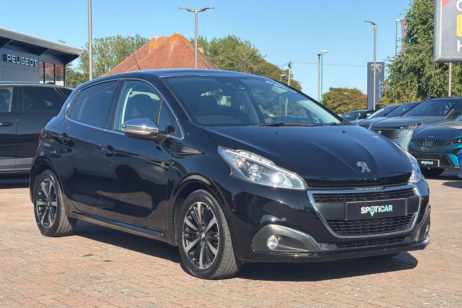 Main listing image - Peugeot 208