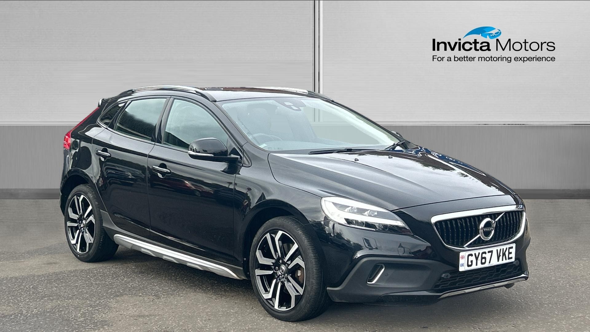 Main listing image - Volvo V40