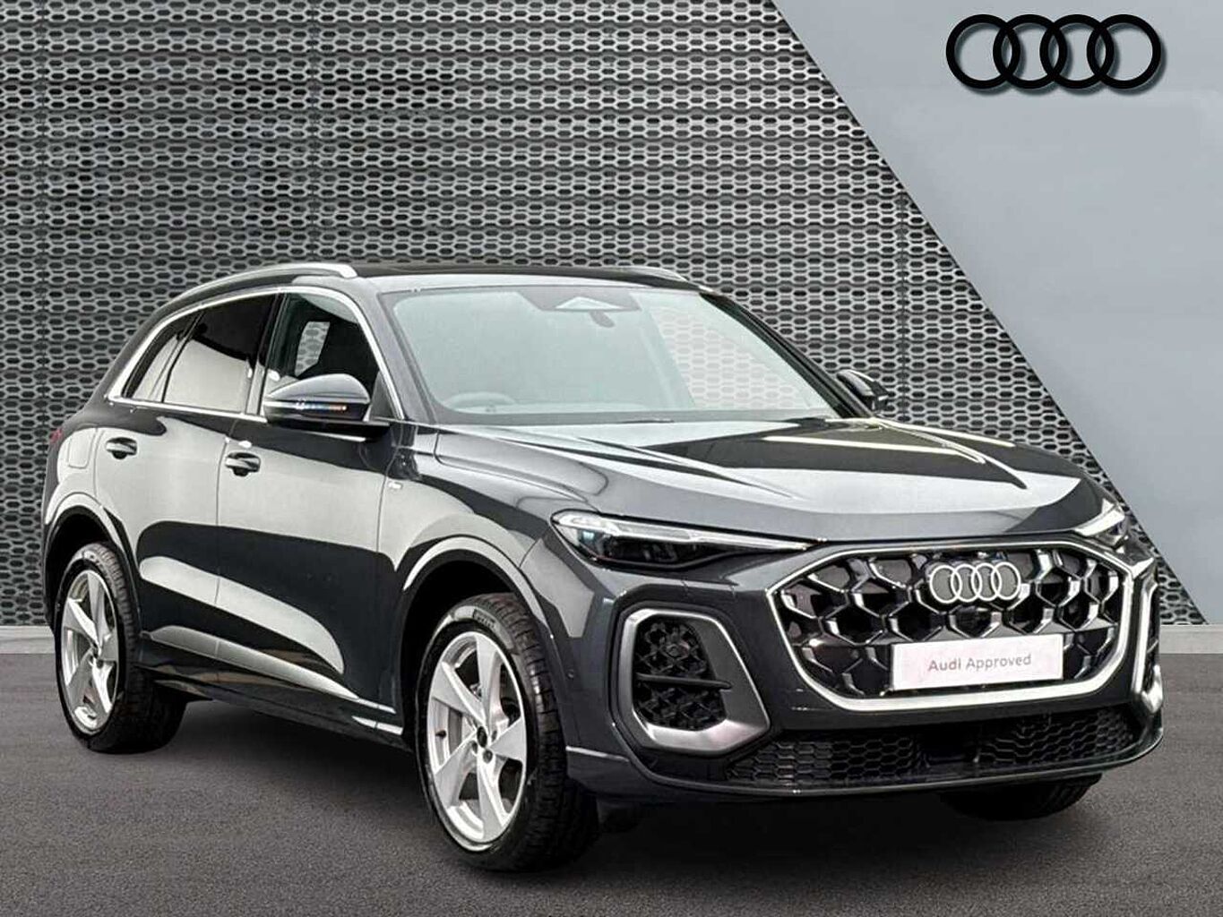 Main listing image - Audi Q5