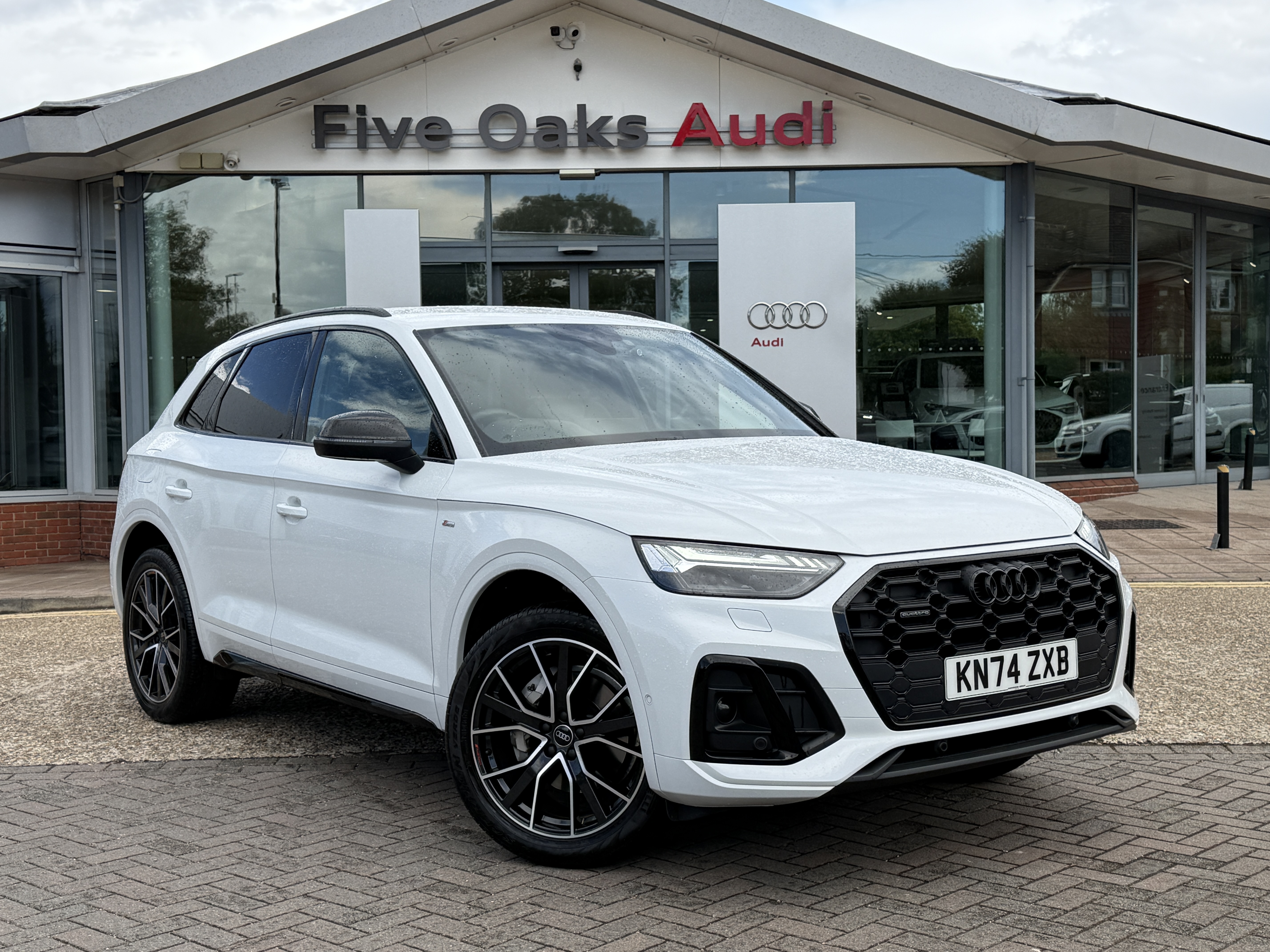 Main listing image - Audi Q5