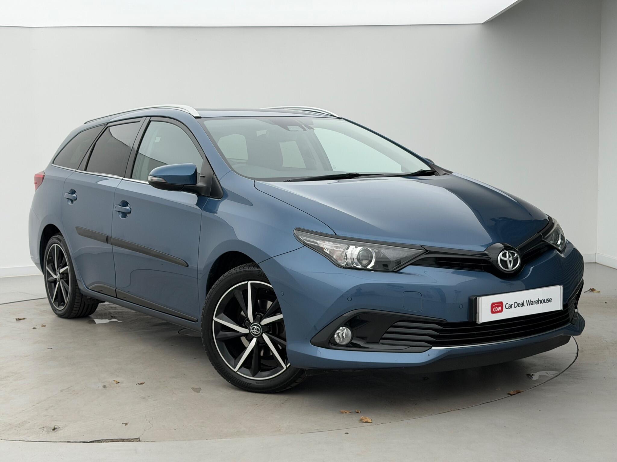 Main listing image - Toyota Auris