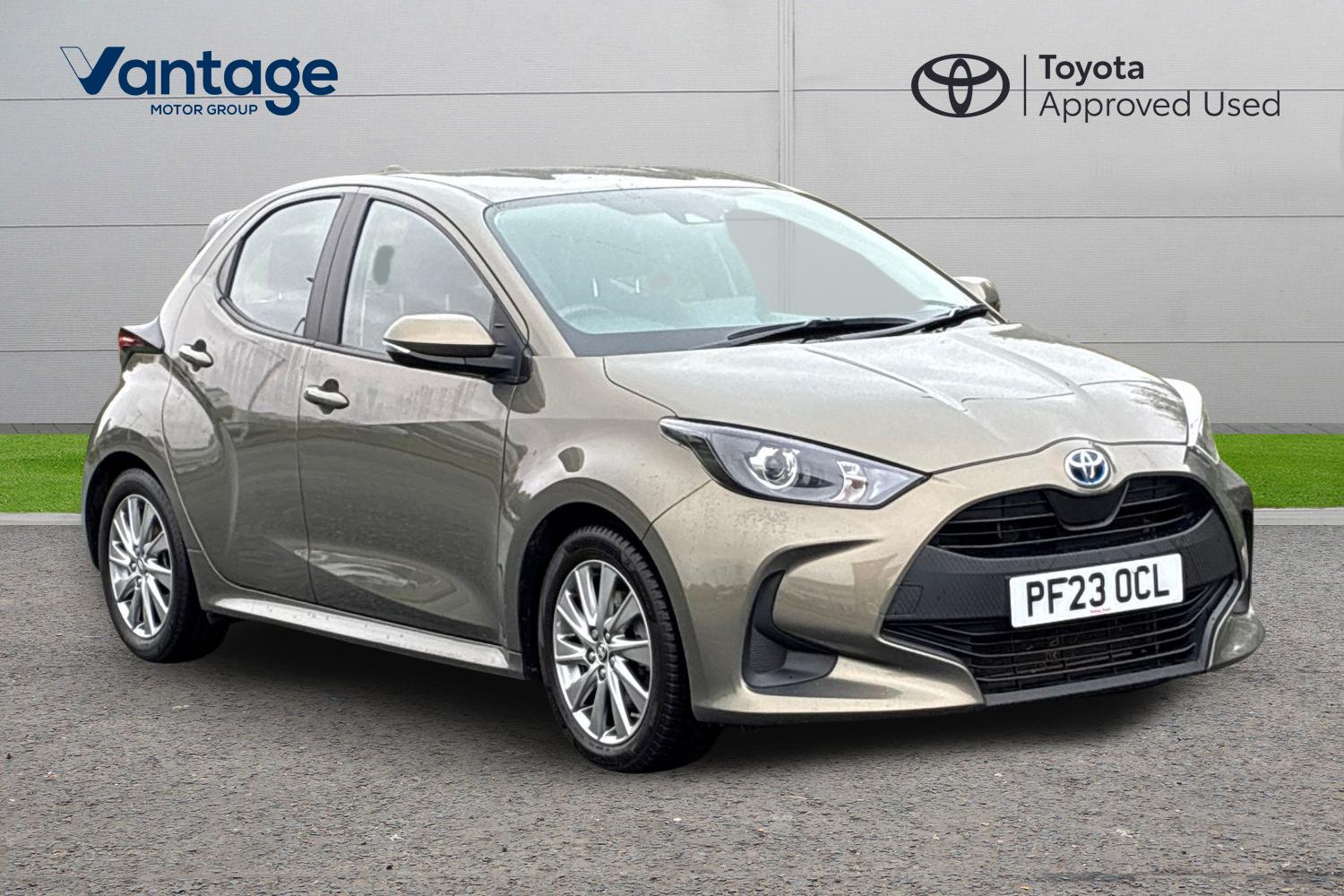 Main listing image - Toyota Yaris