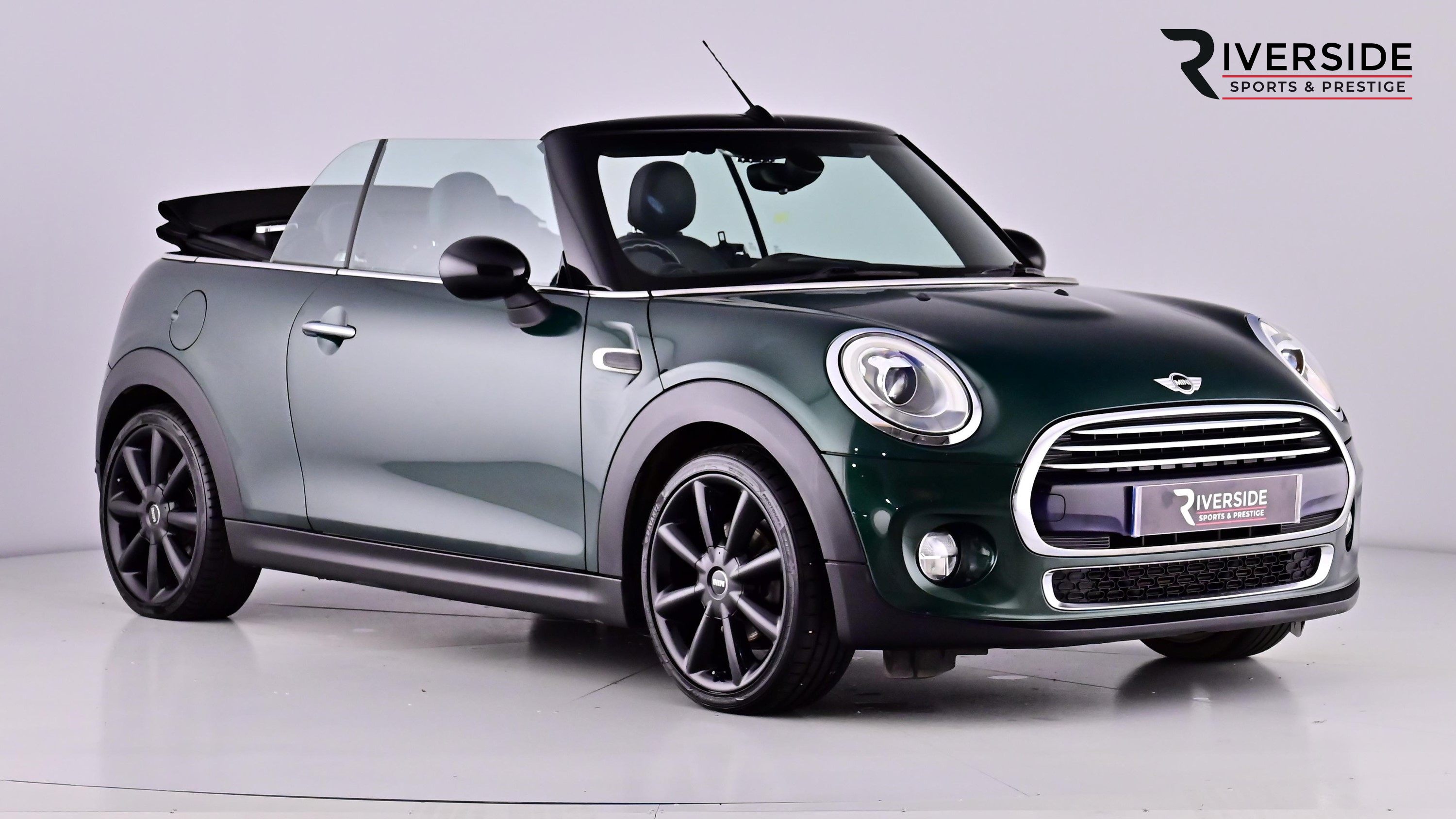 Main listing image - MINI Convertible