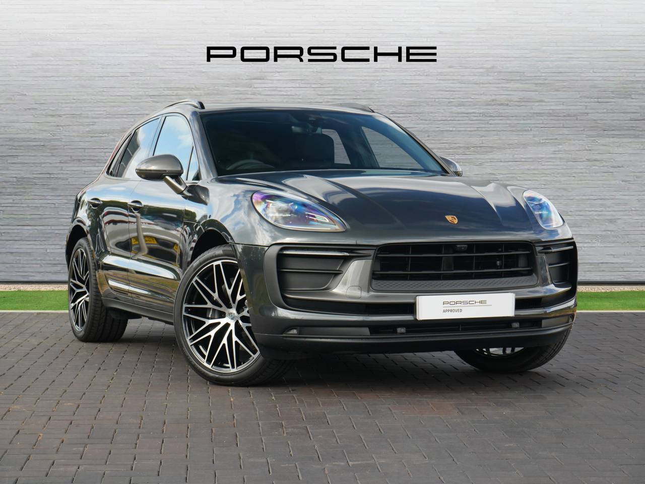 Main listing image - Porsche Macan