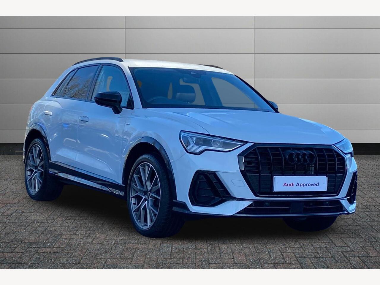 Main listing image - Audi Q3