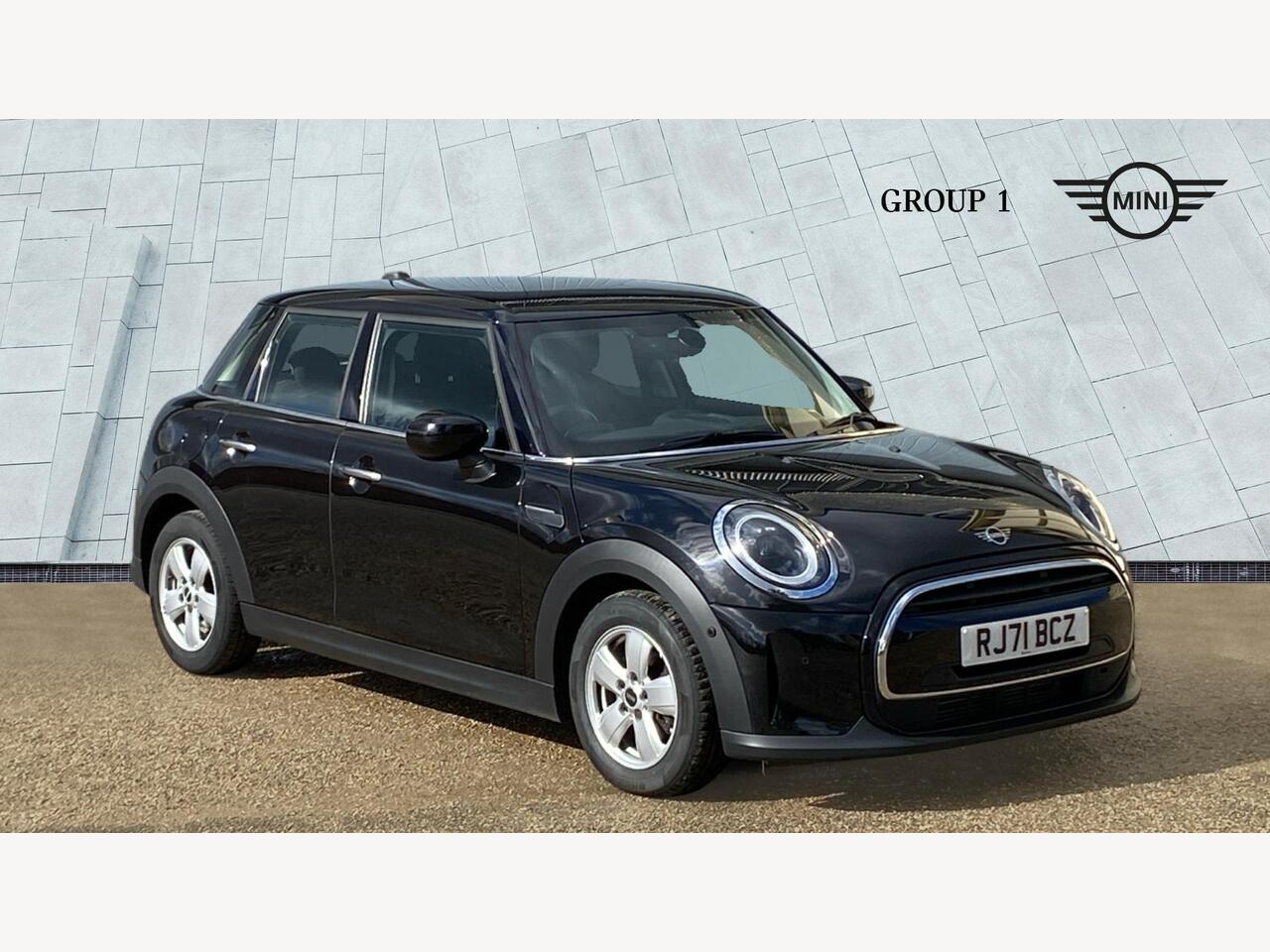 Main listing image - MINI Hatchback 5dr