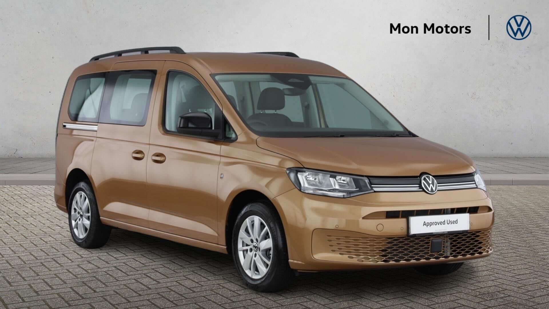 Main listing image - Volkswagen Caddy Maxi