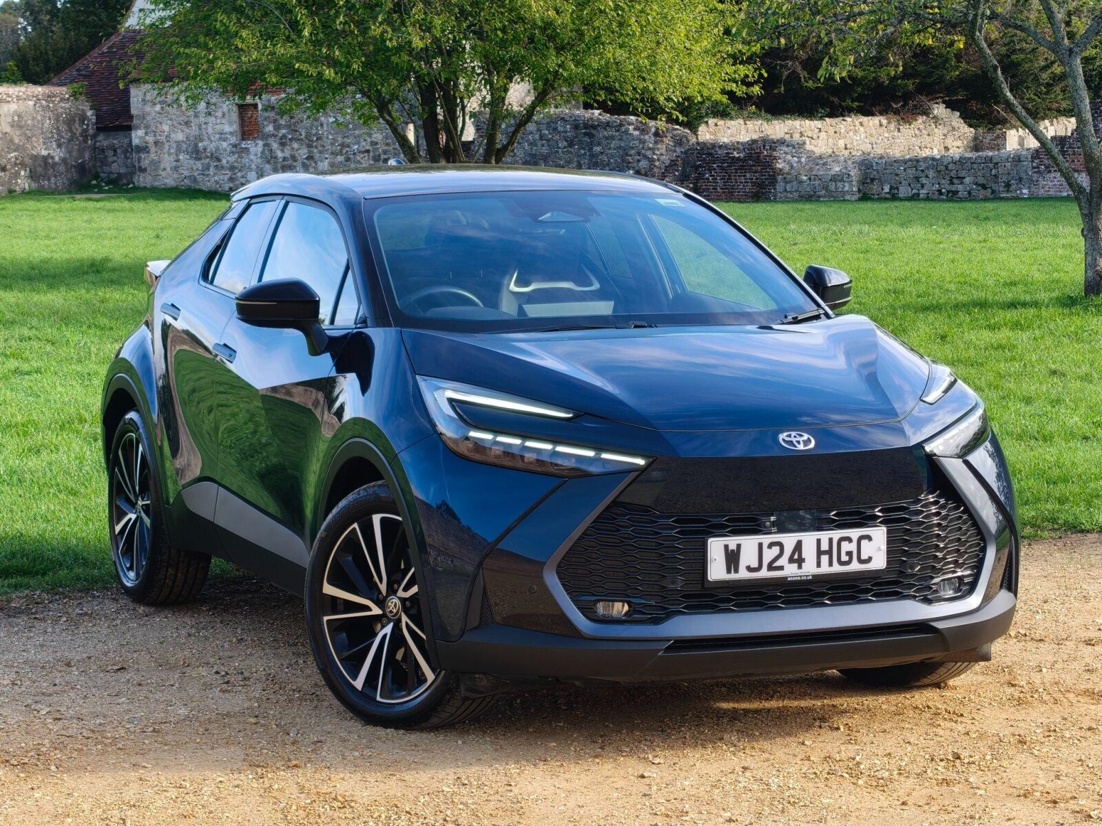 Main listing image - Toyota C-HR