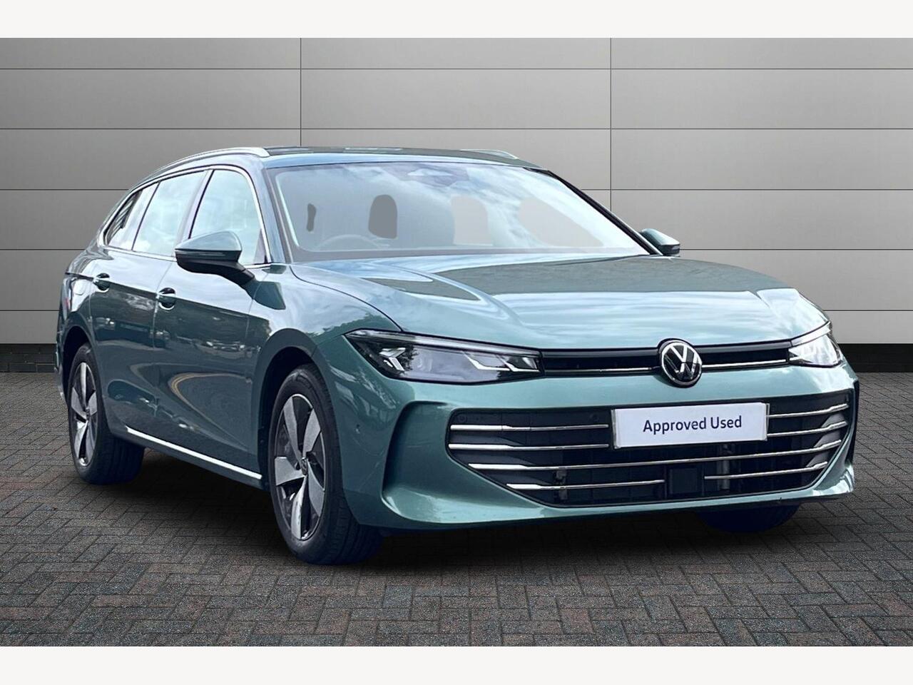 Main listing image - Volkswagen Passat Estate